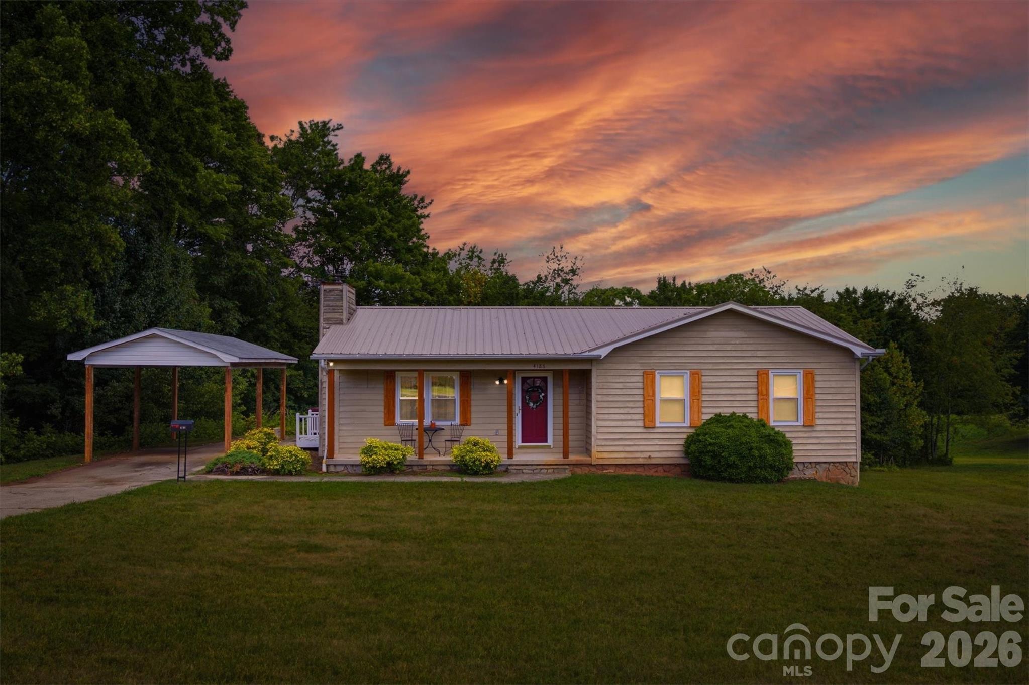 4186 Horseshoe Bend Road property