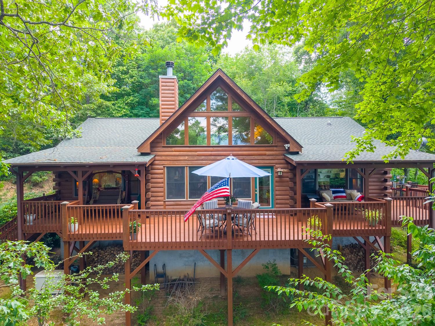 760 Woody Lane