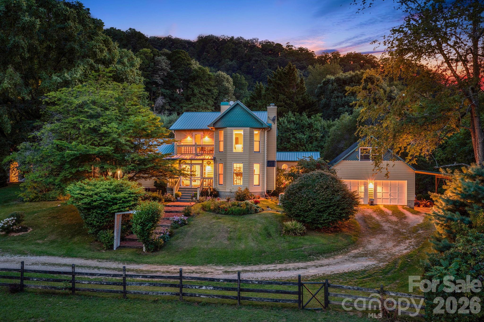 200 Black Hawk Trail
