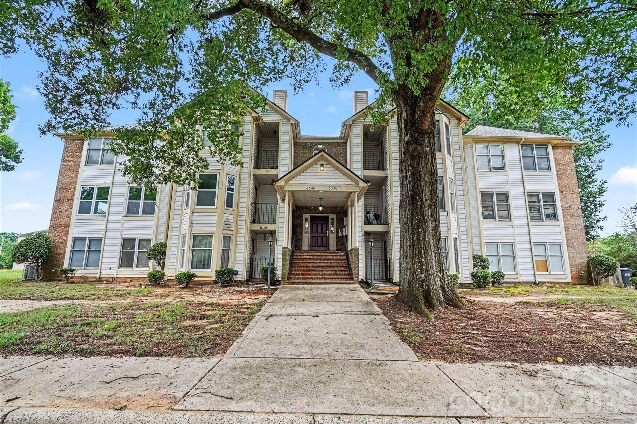 6260 Rosecroft Drive