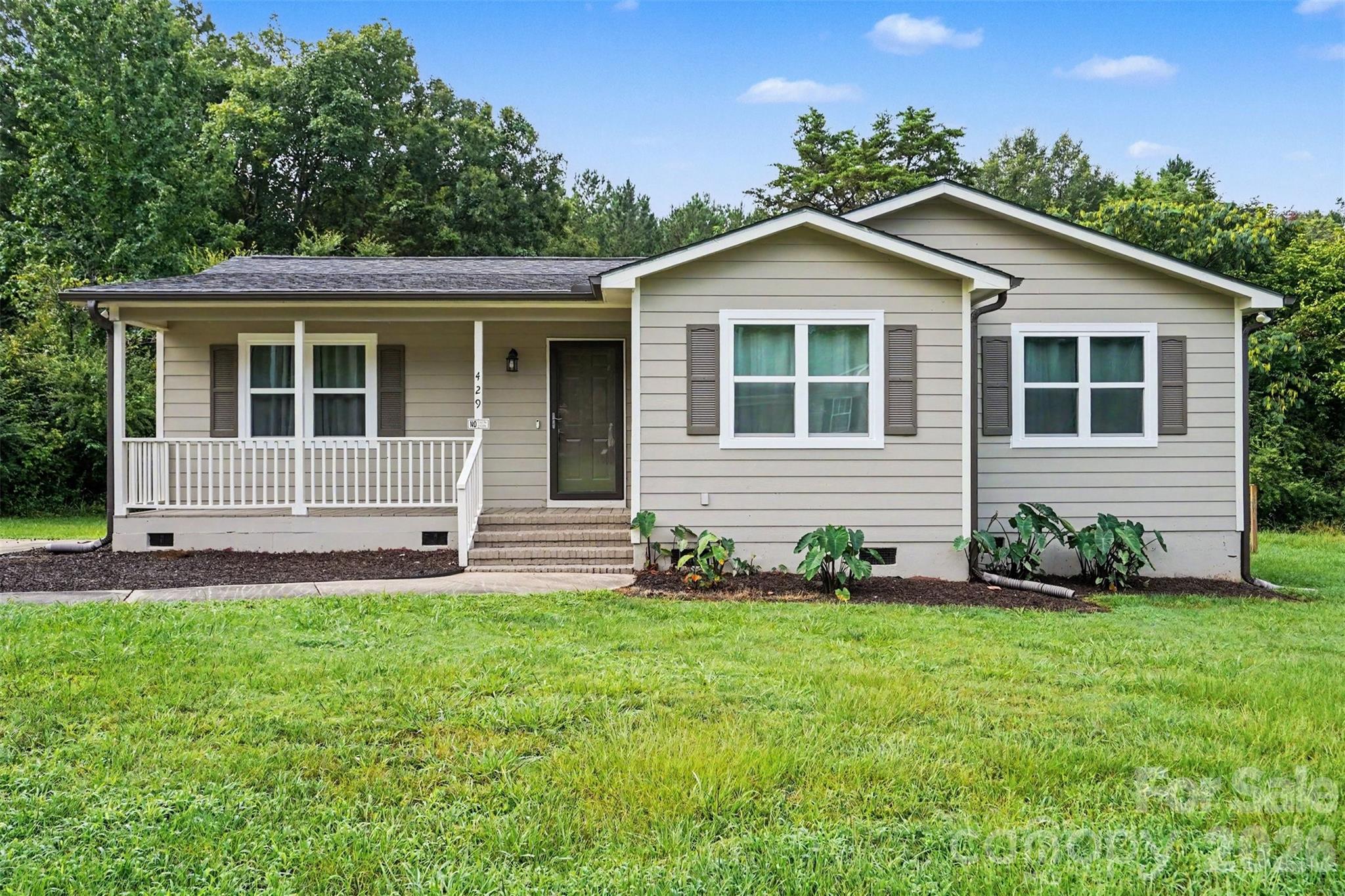 429 Castlewood Circle