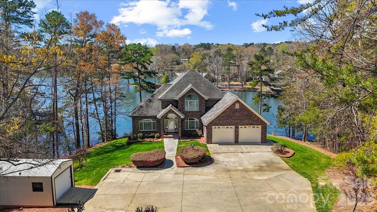 704 Shoreline Drive