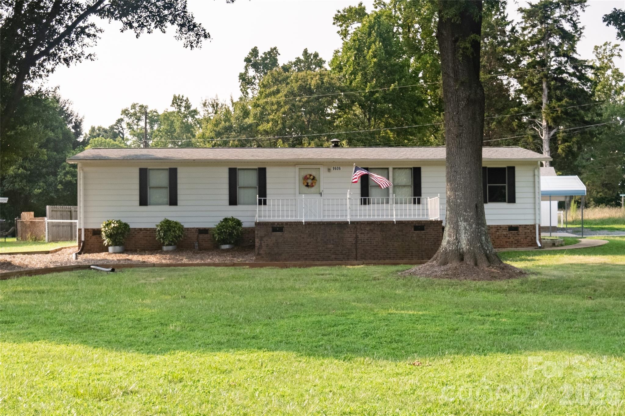 9606 Walkers Ferry Road property