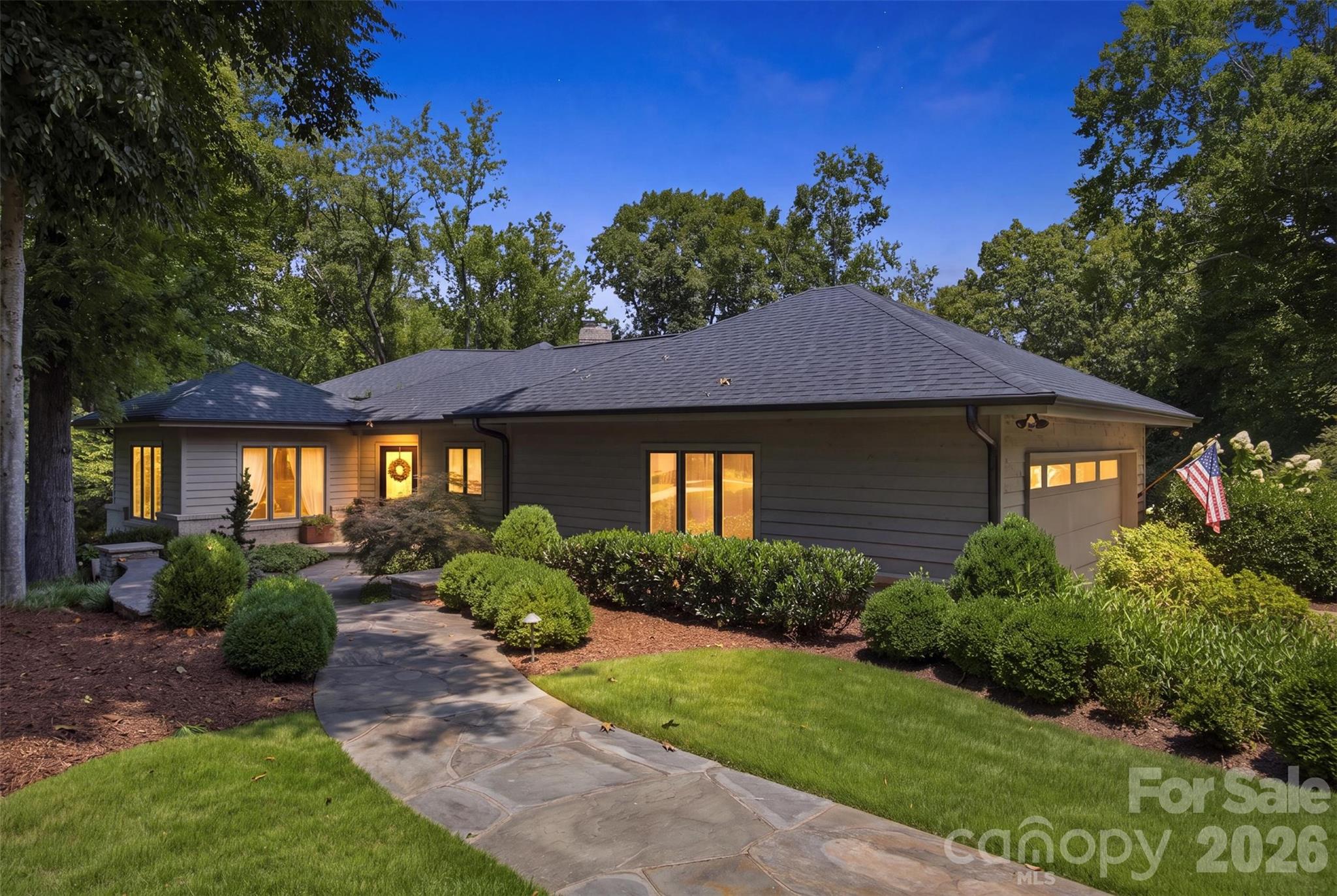 528 Stuart Ridge