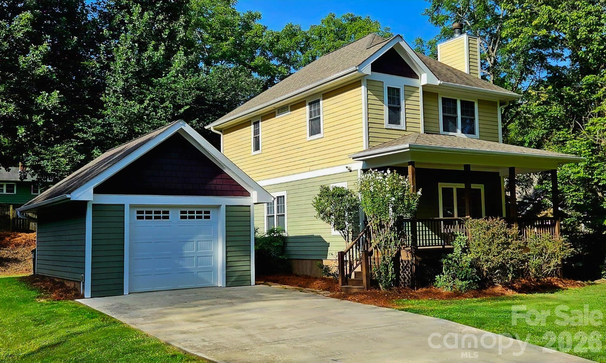 17 Lamar Avenue