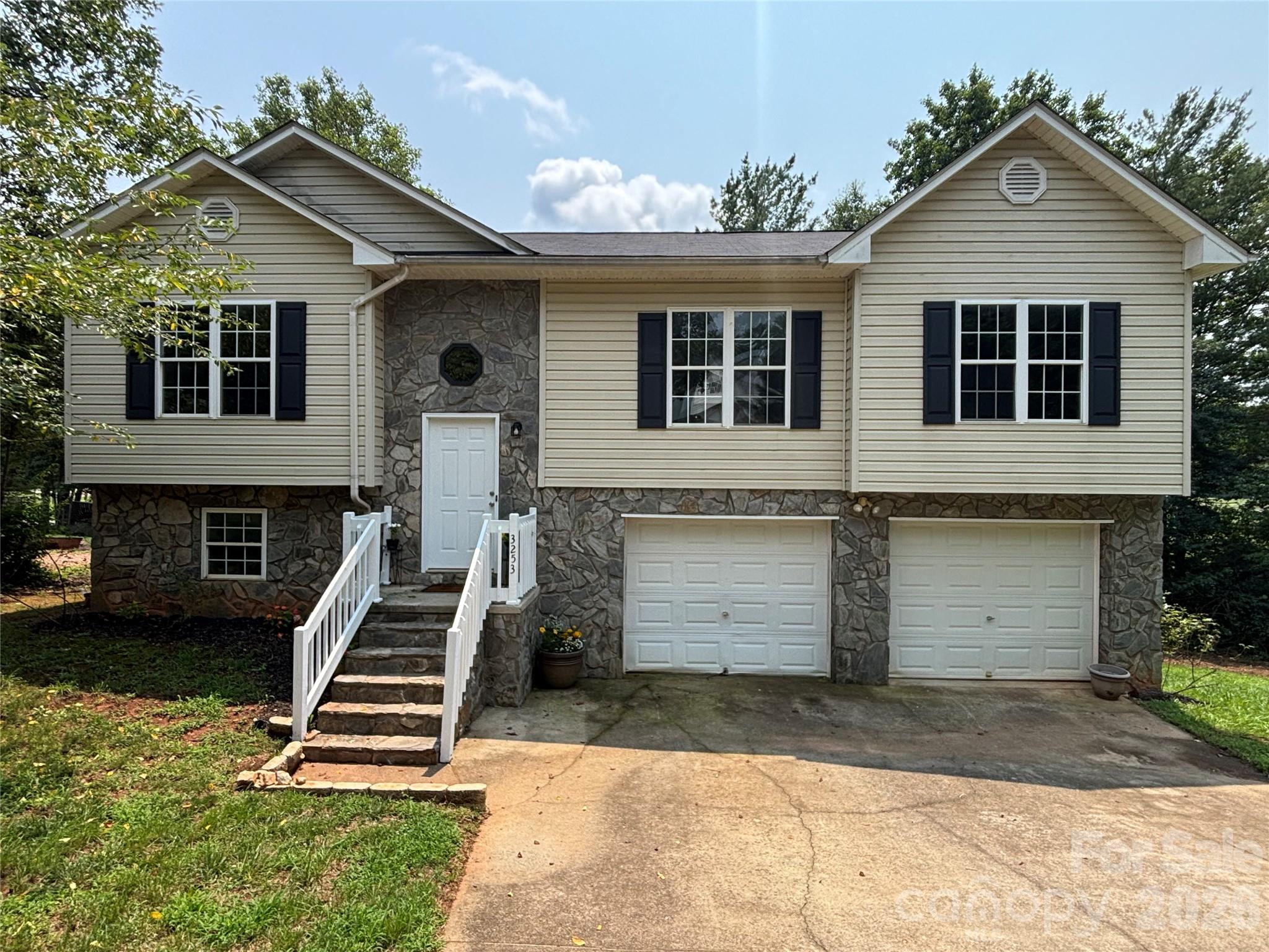 3253 Capital Court