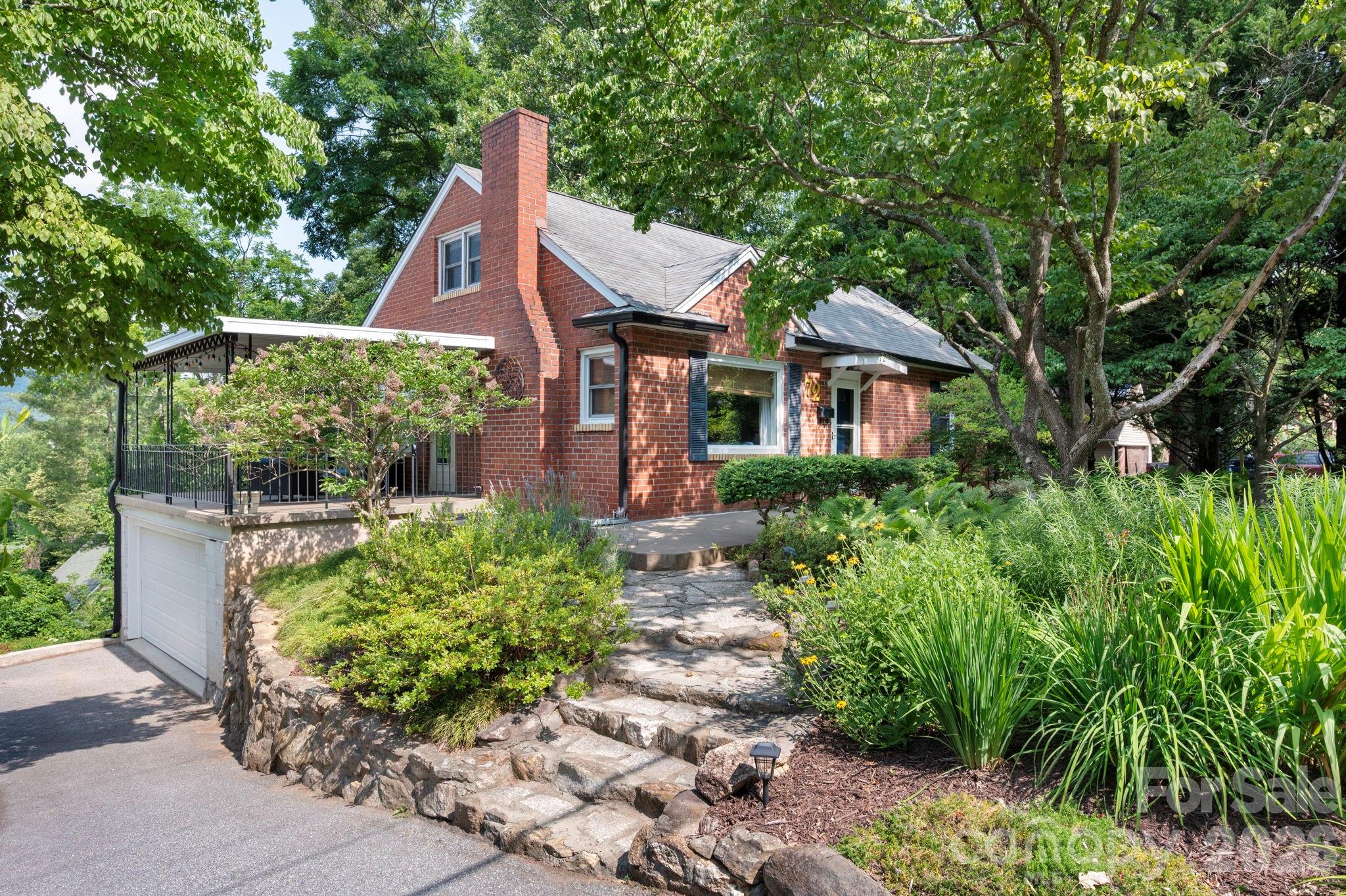 72 Ivanhoe Avenue
