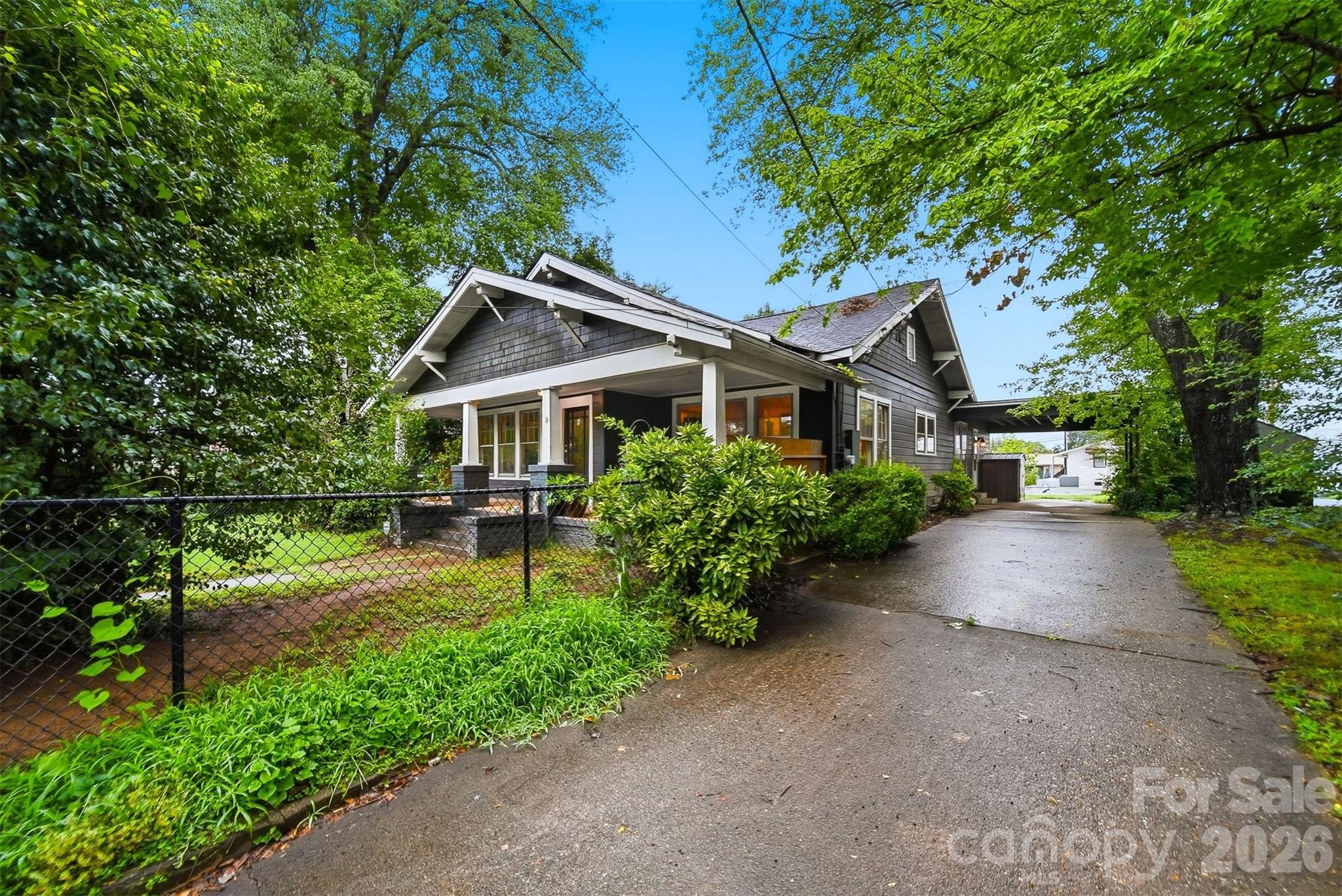 211 Lenoir Street, Morganton
