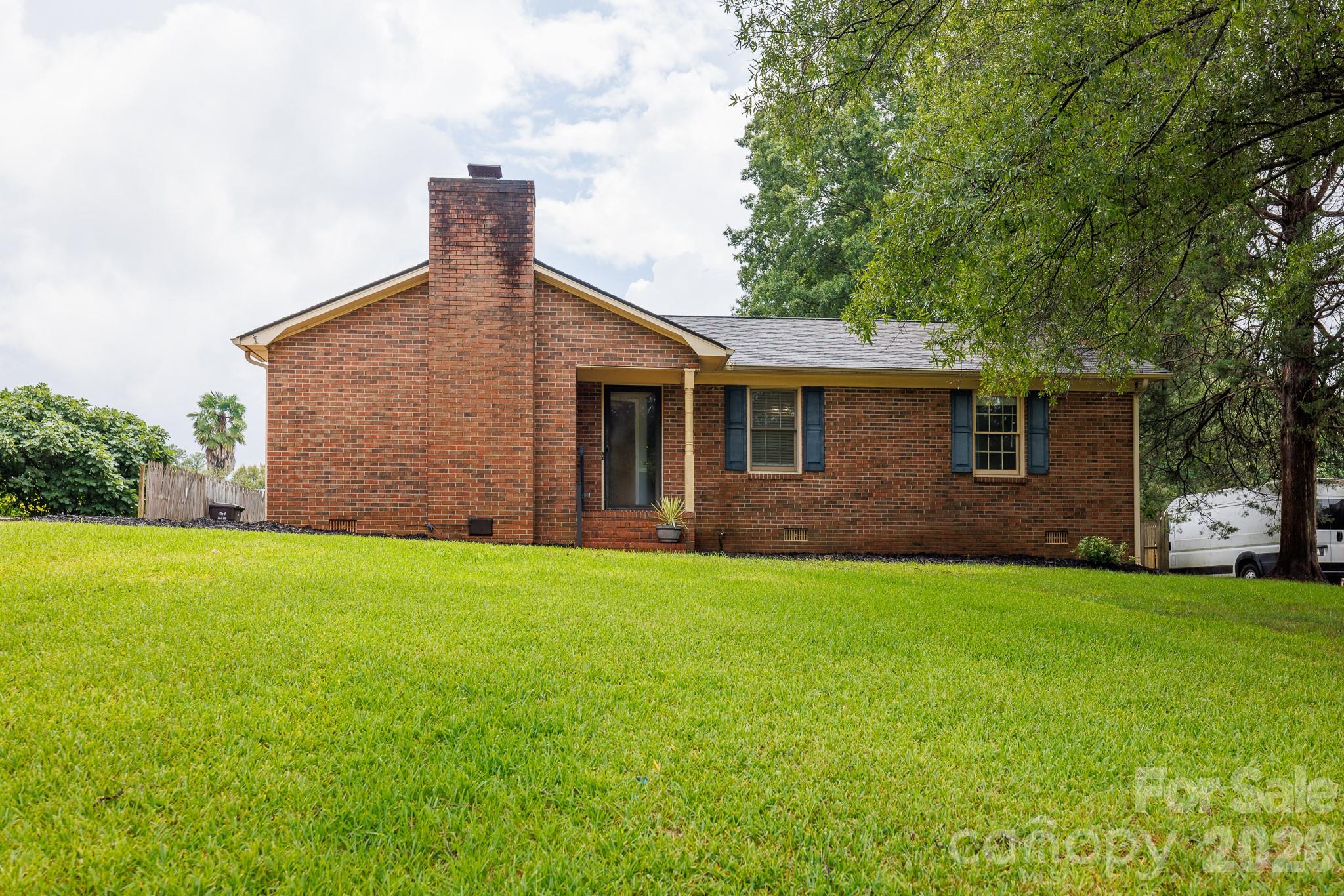 1831 Townes Court