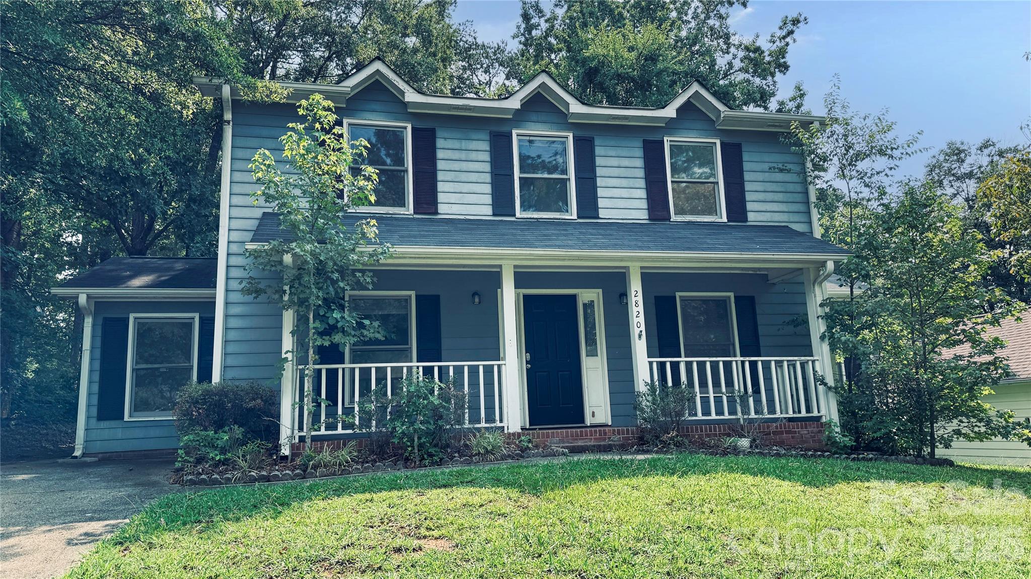 2820 Royal Ridge Lane