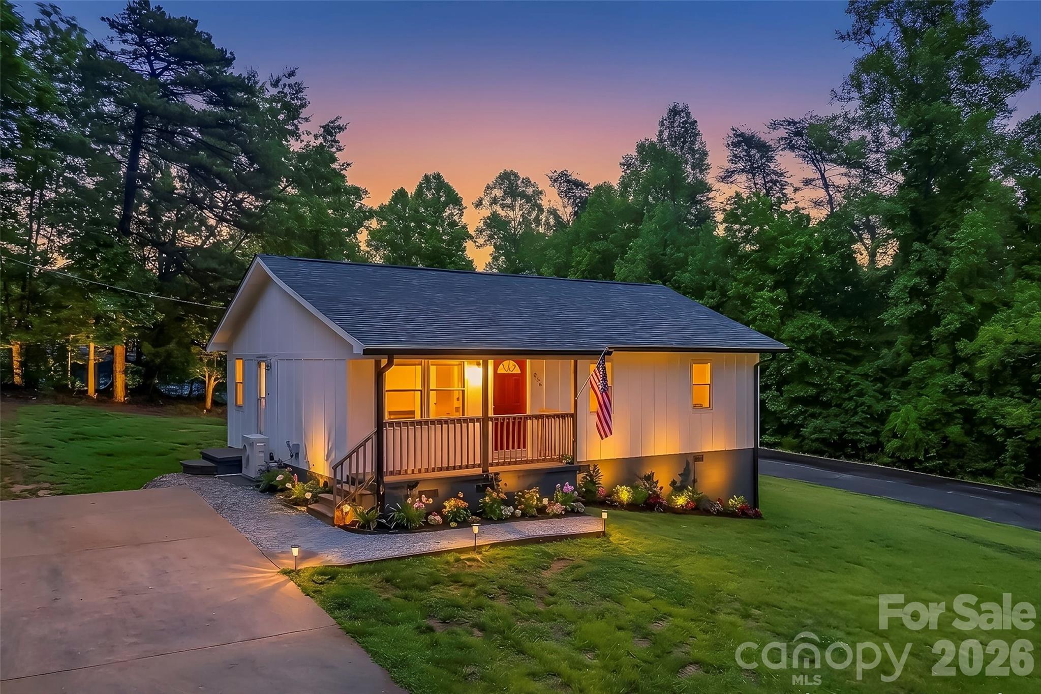 825 Creek Road