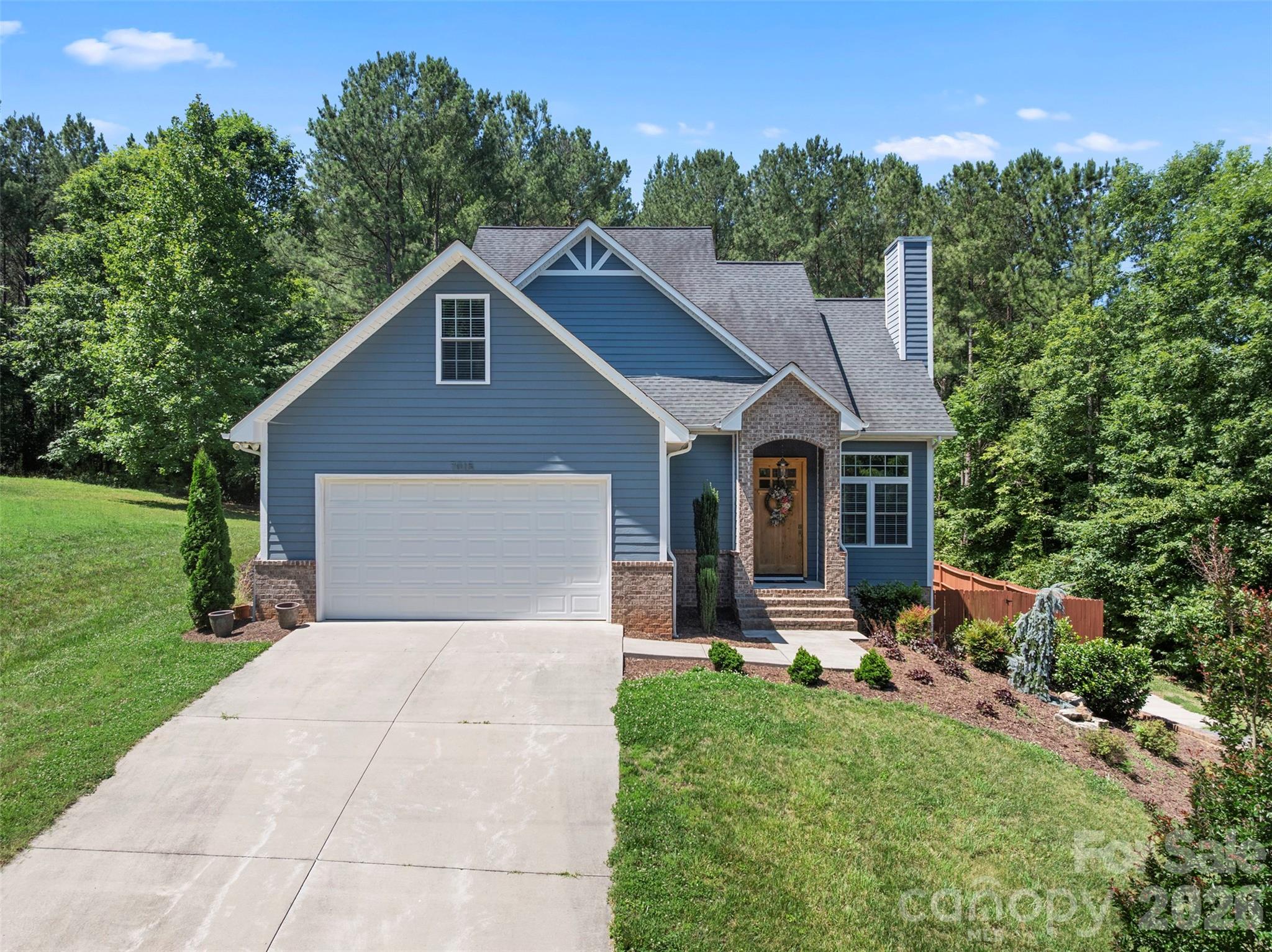 7015 Waterfront Place, Granite Falls