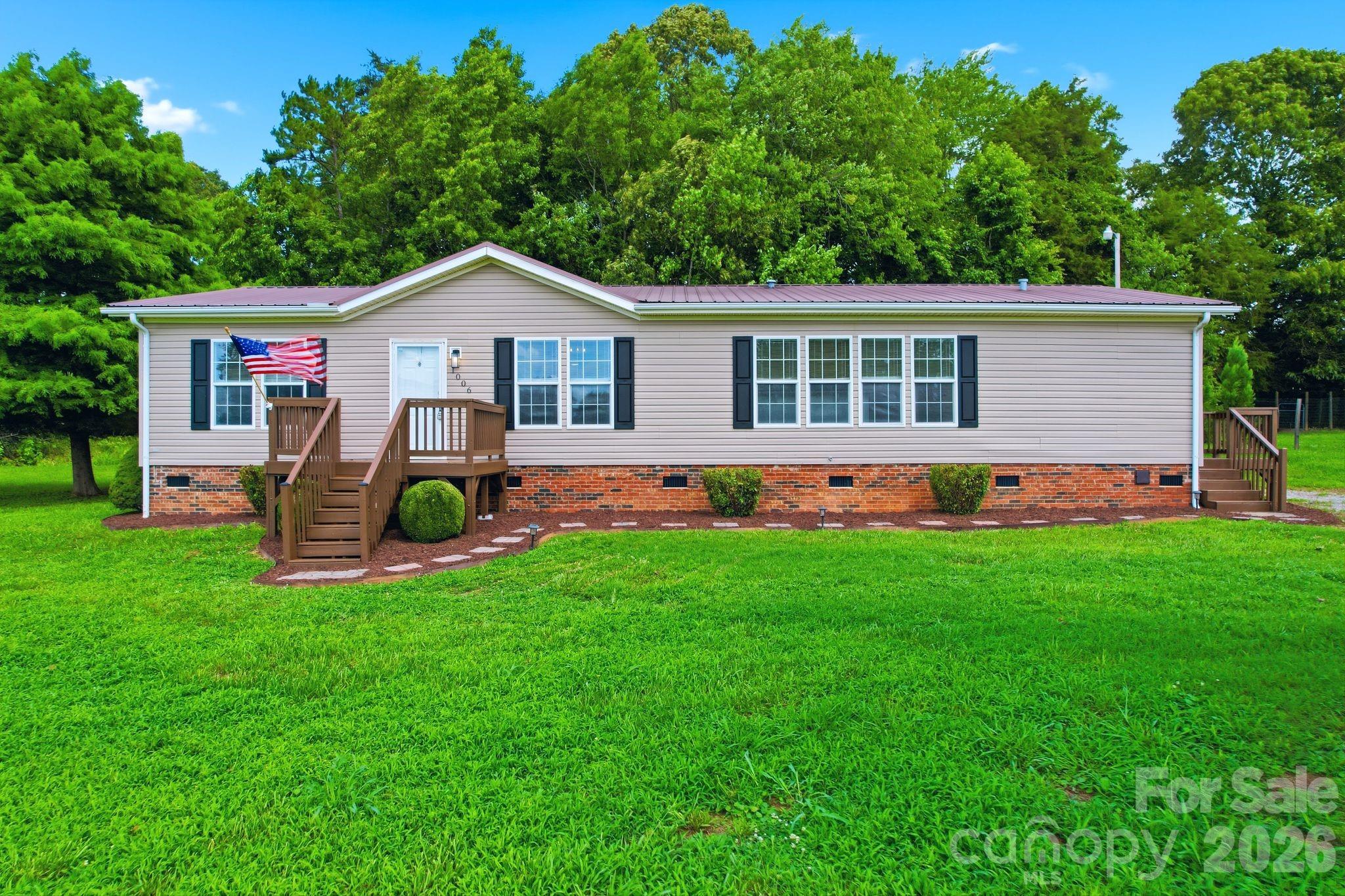 1006 Canada Drive