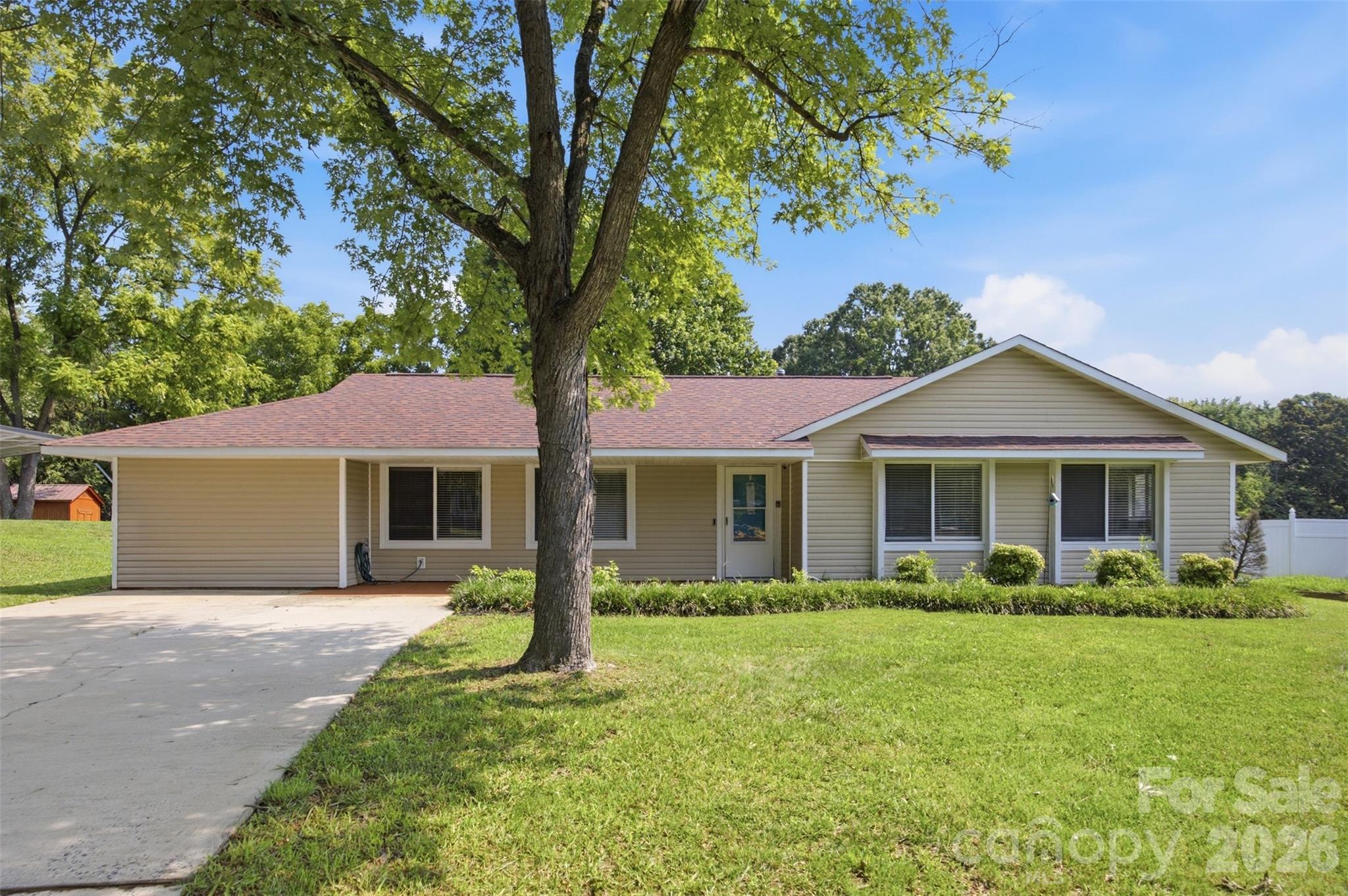 416 King John Circle, Gastonia