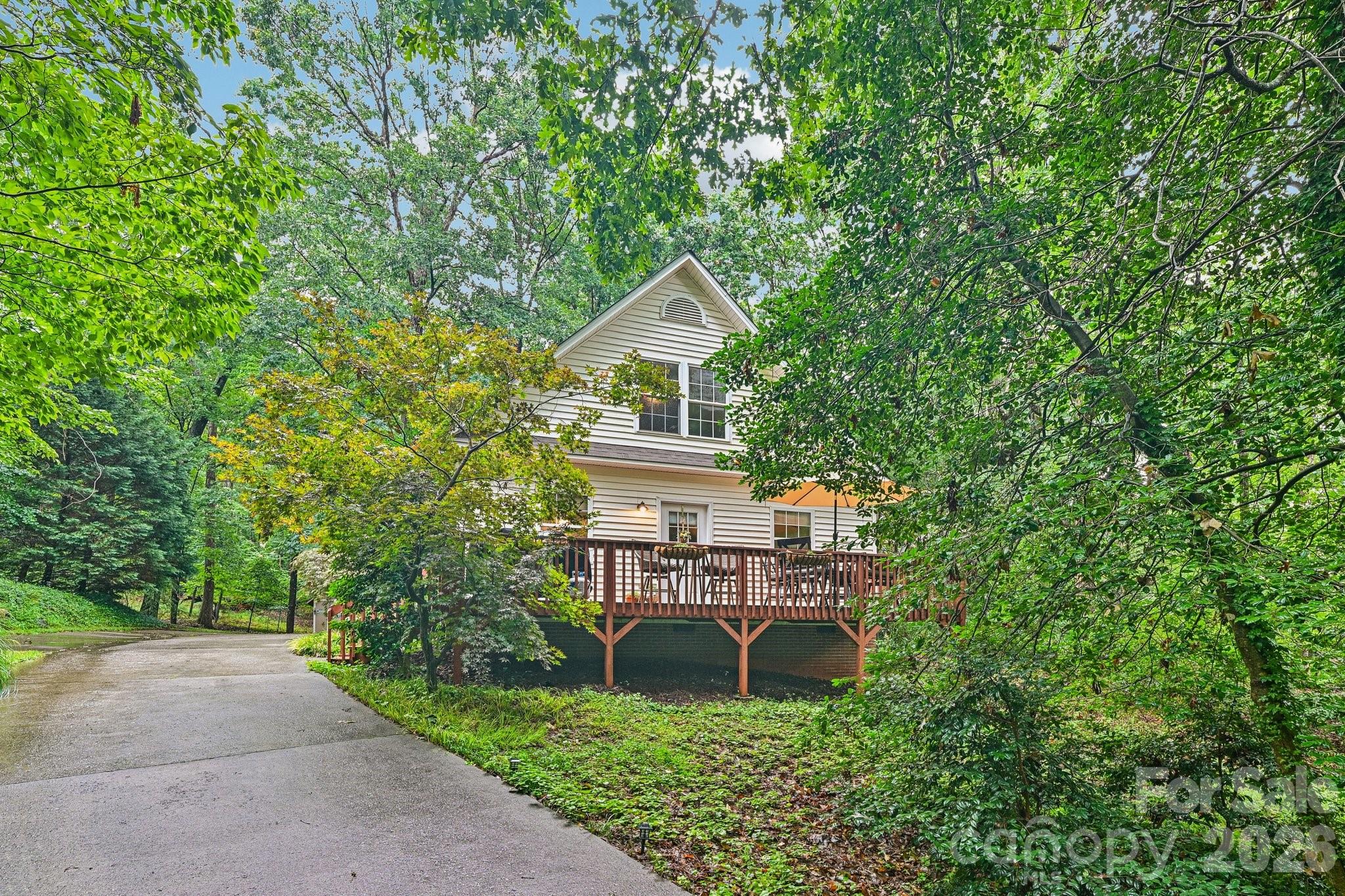 8658 Dog Leg Road, Sherrills Ford