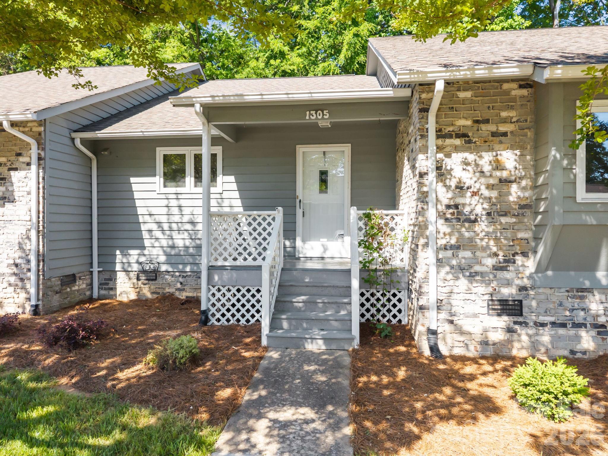 1305 Wellington Hills Circle