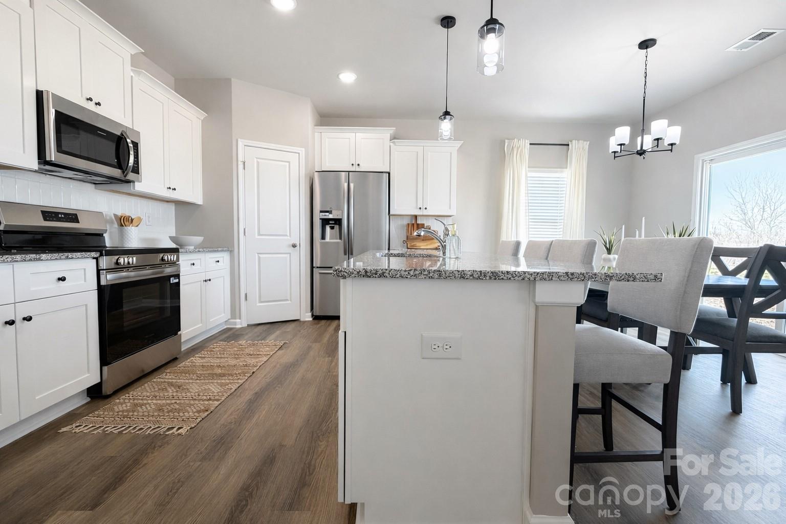 220 Roxanna Court