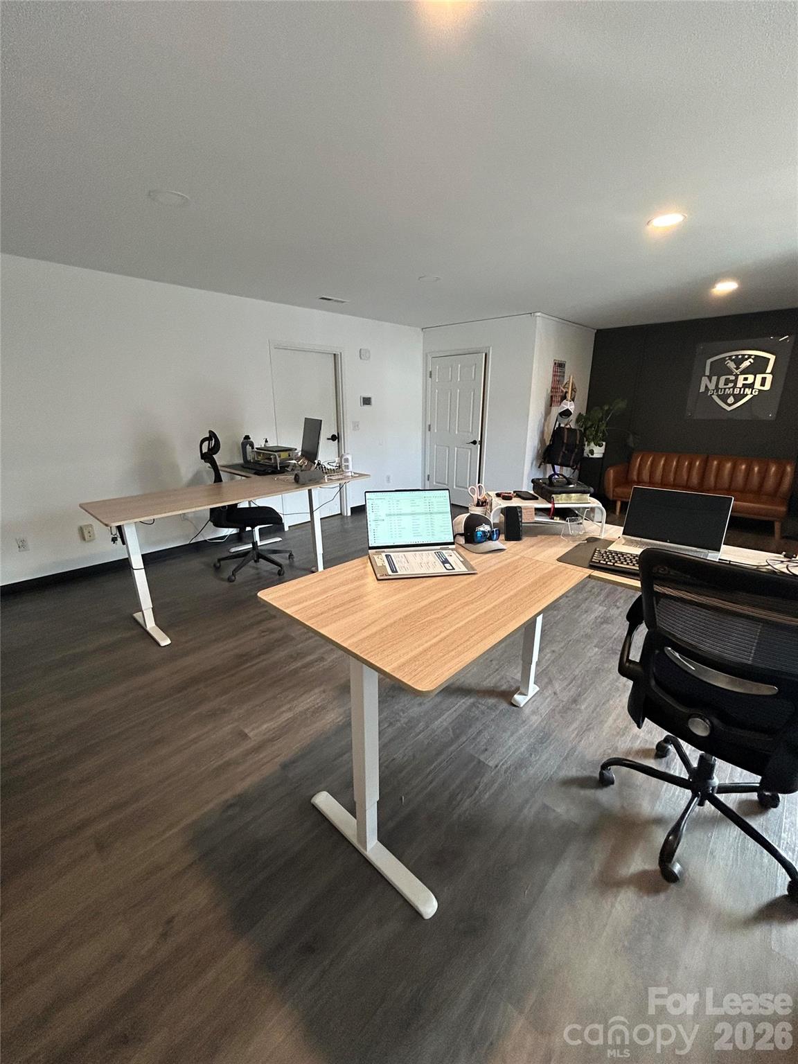 1 Business Park Circle