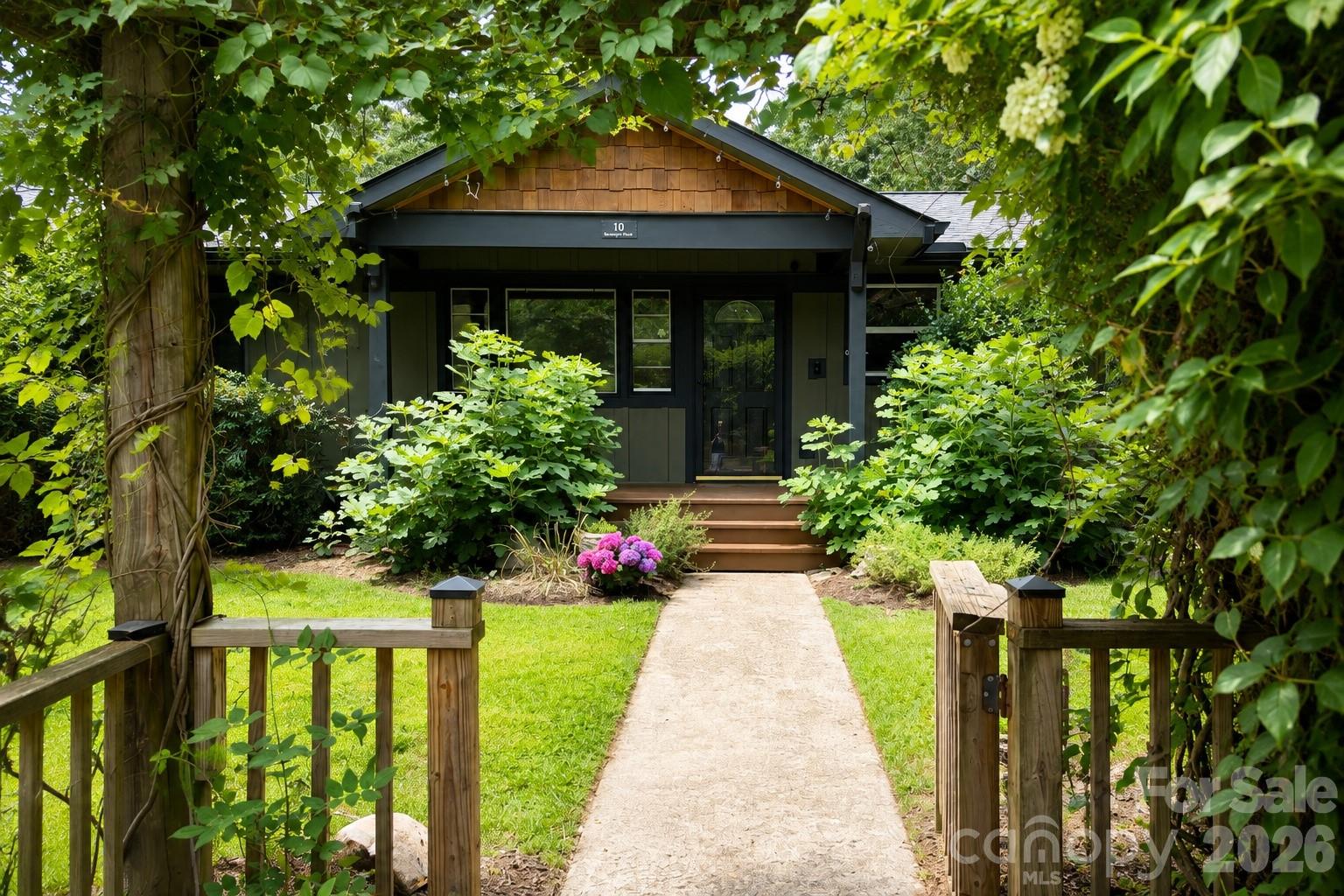 10 Davenport Place, Asheville