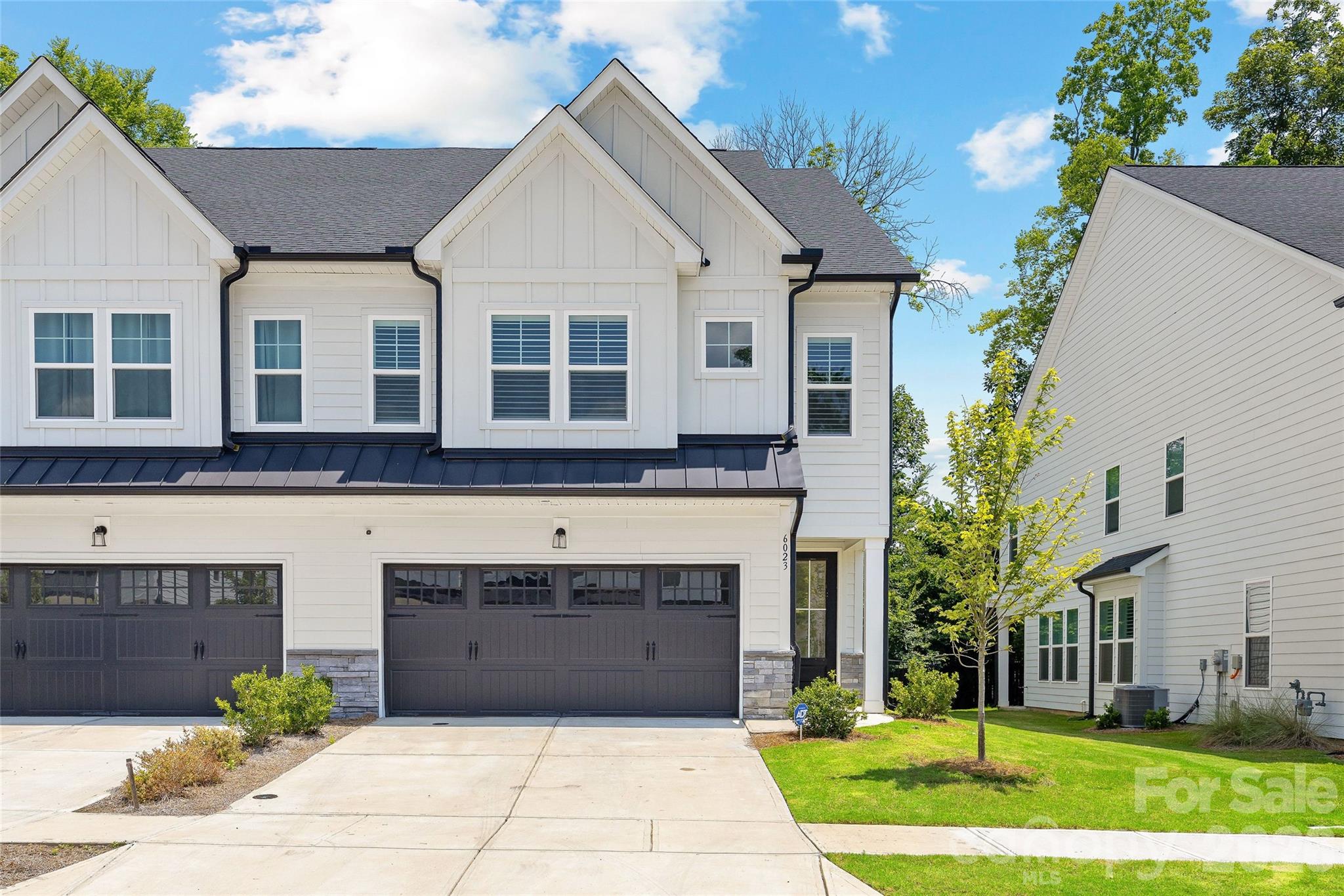 6023 Corbin Woods Court