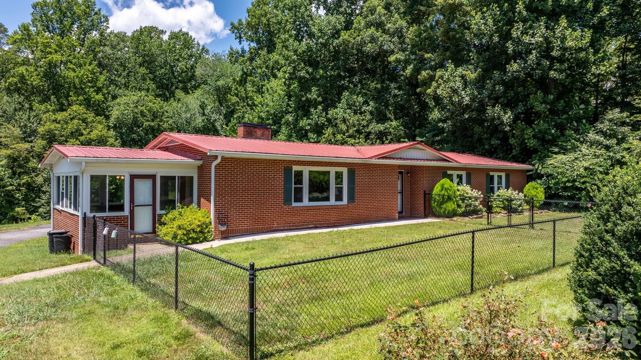 6264 US 221 Highway, Marion