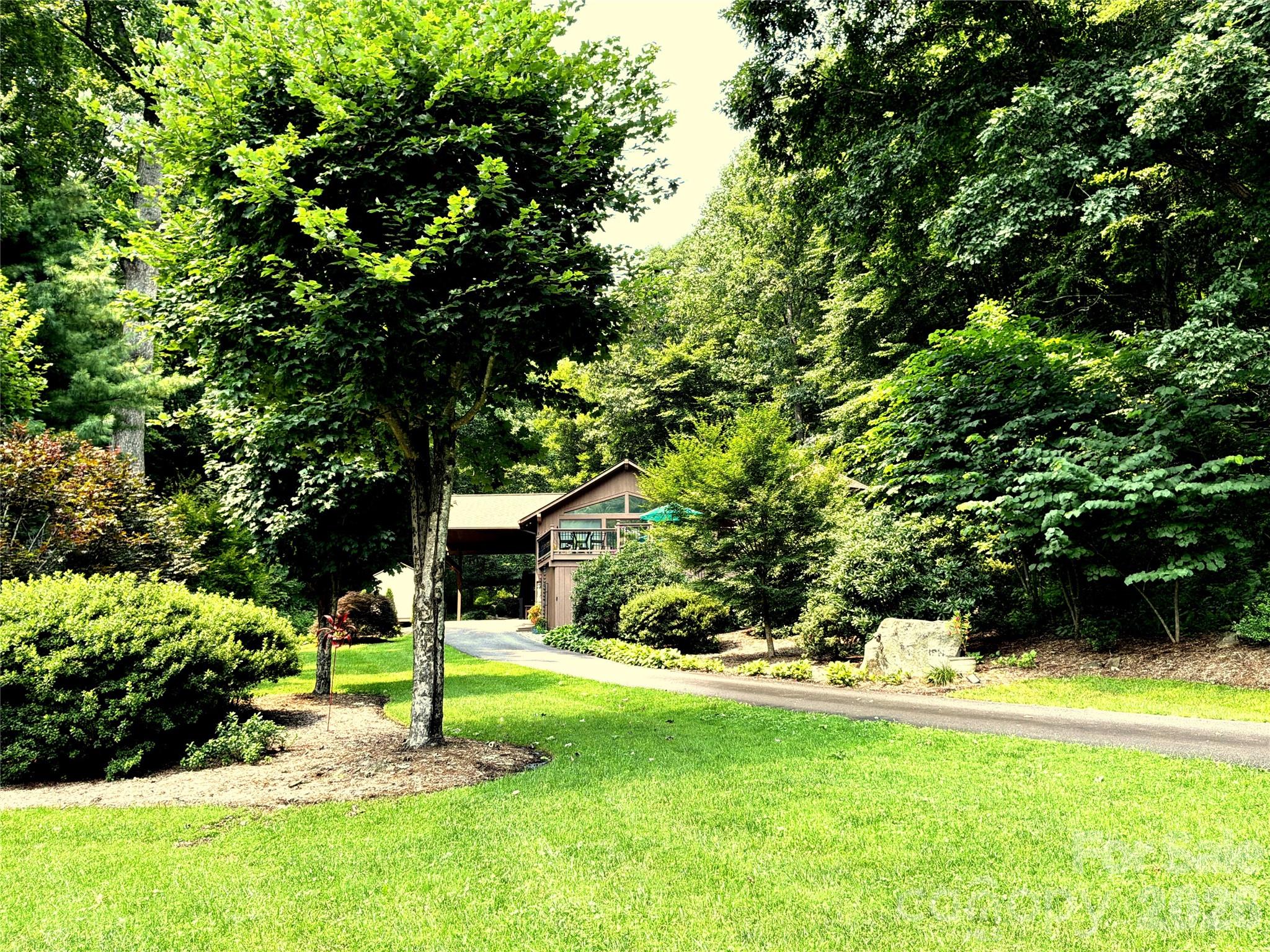 4 Timbersong Drive, Weaverville