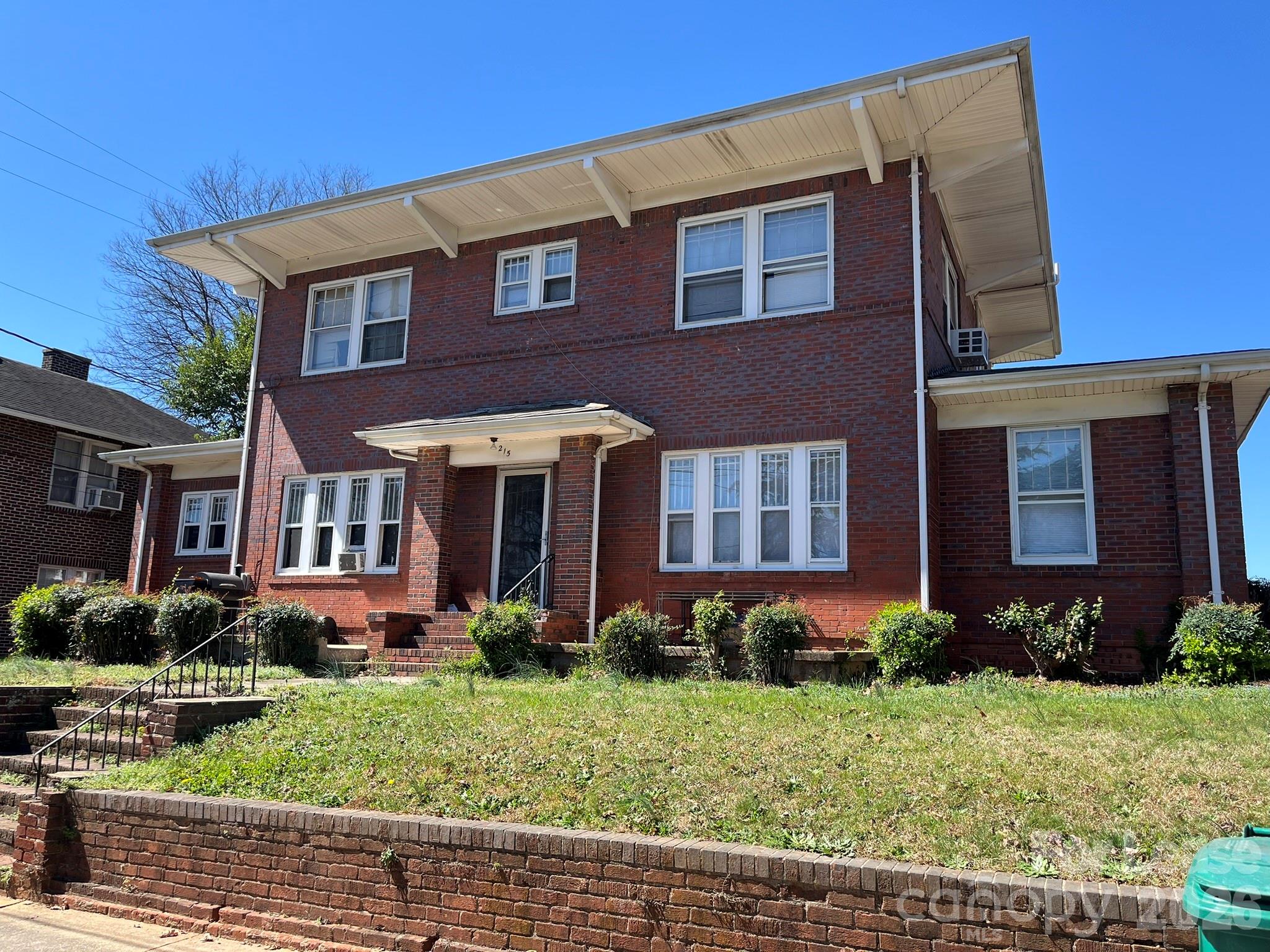 215 3rd Street