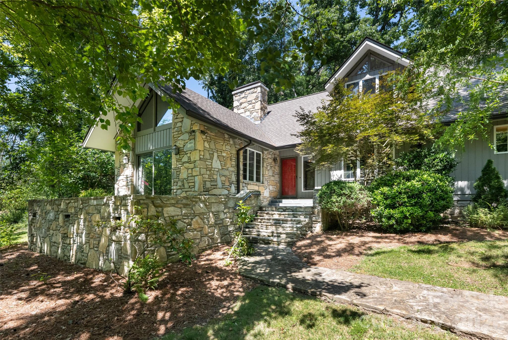 25 Forest Road