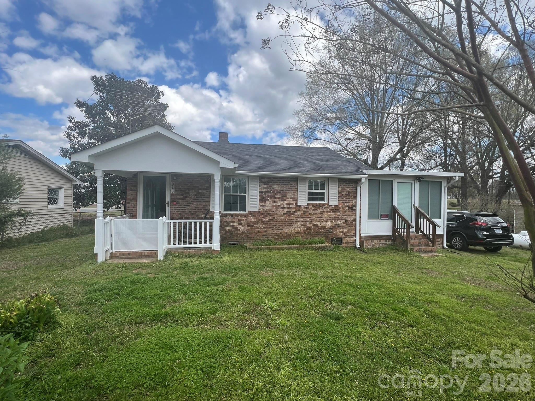 925 Austin Road