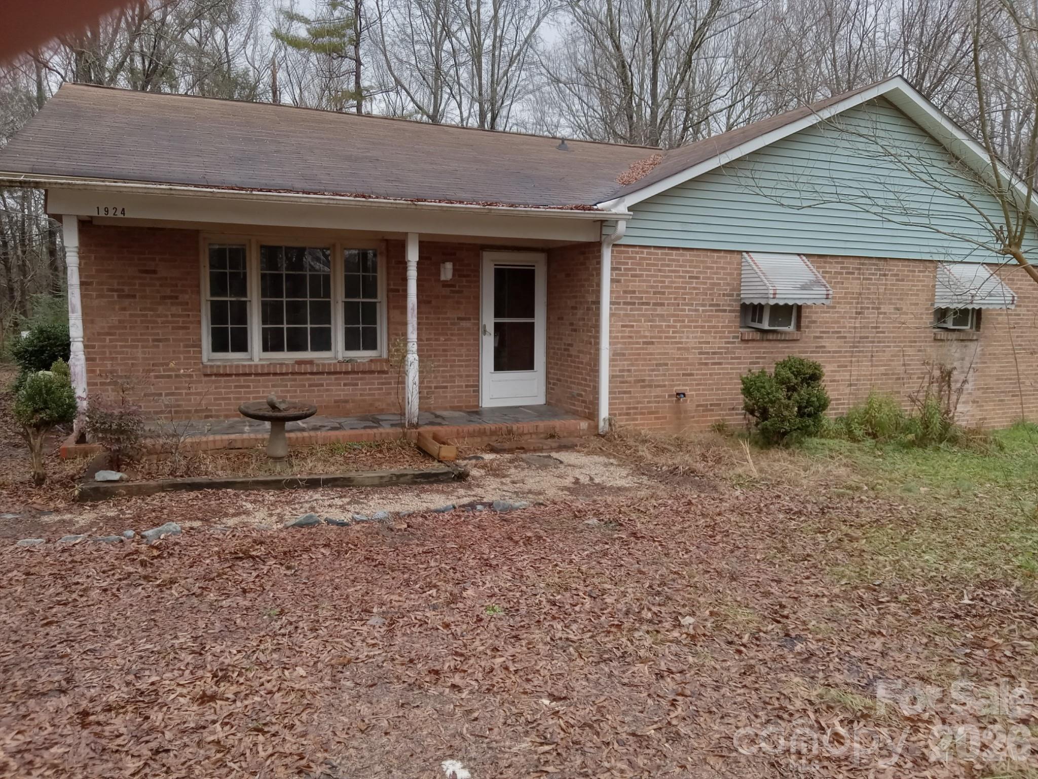 1924 Wright Road