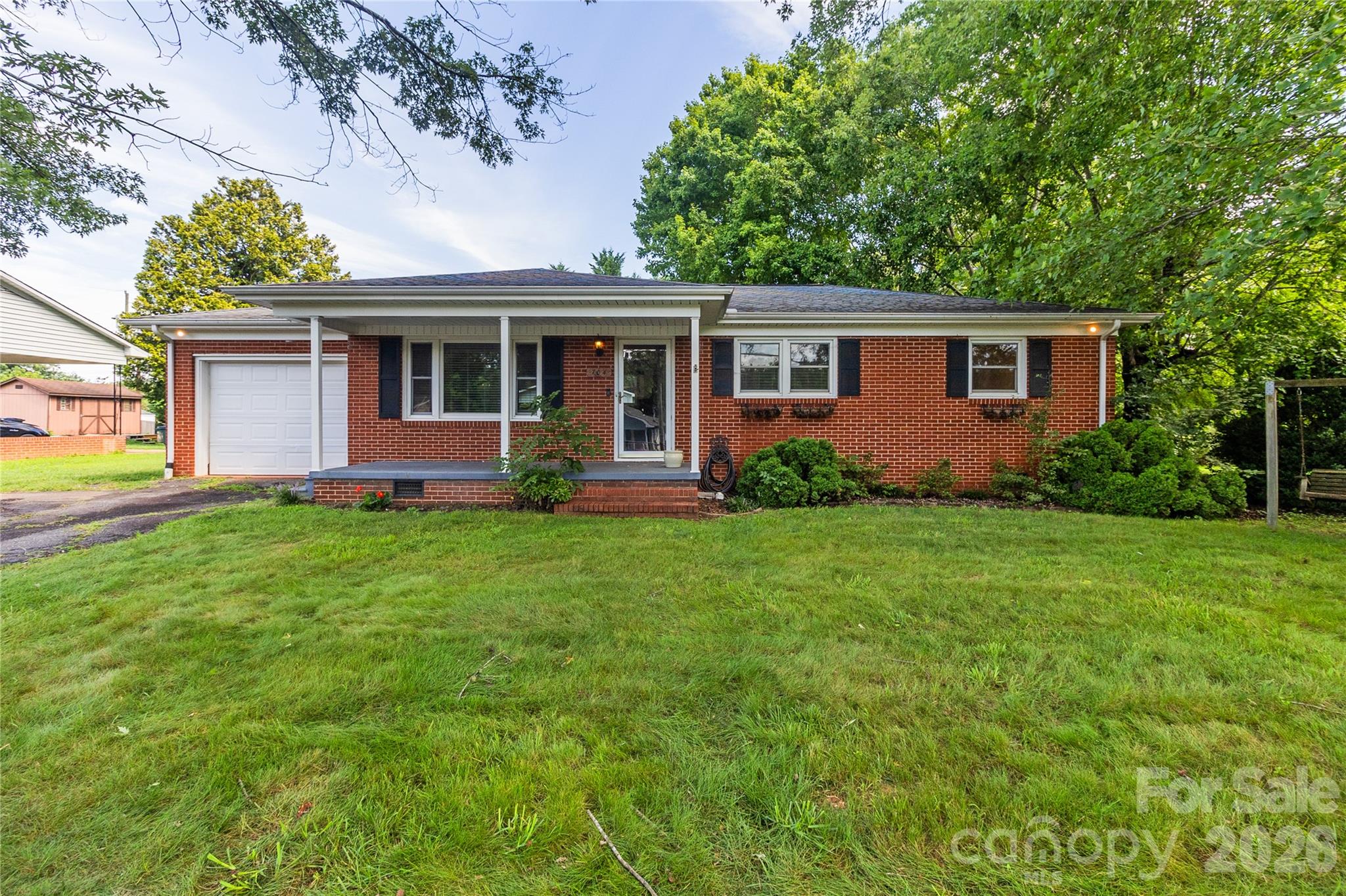 704 Pineburr Avenue