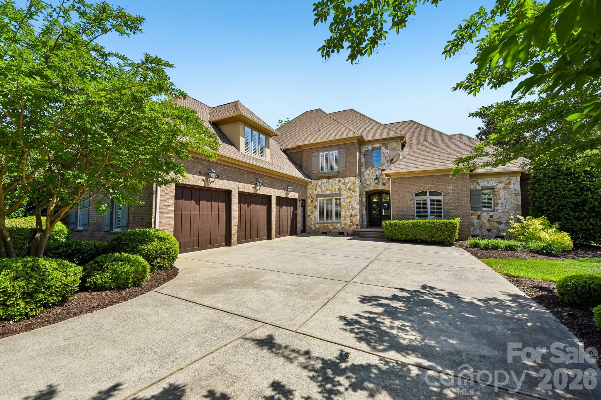 209 Glenmoor Drive