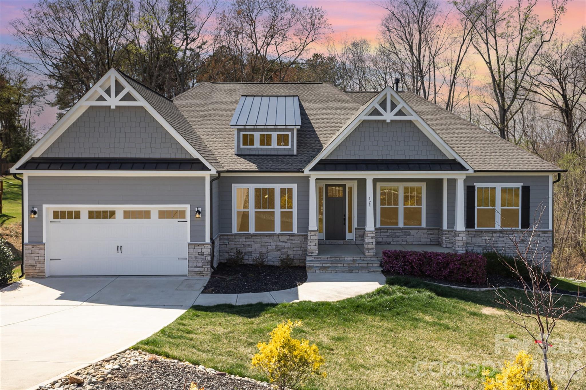 123 Farm Knoll Way