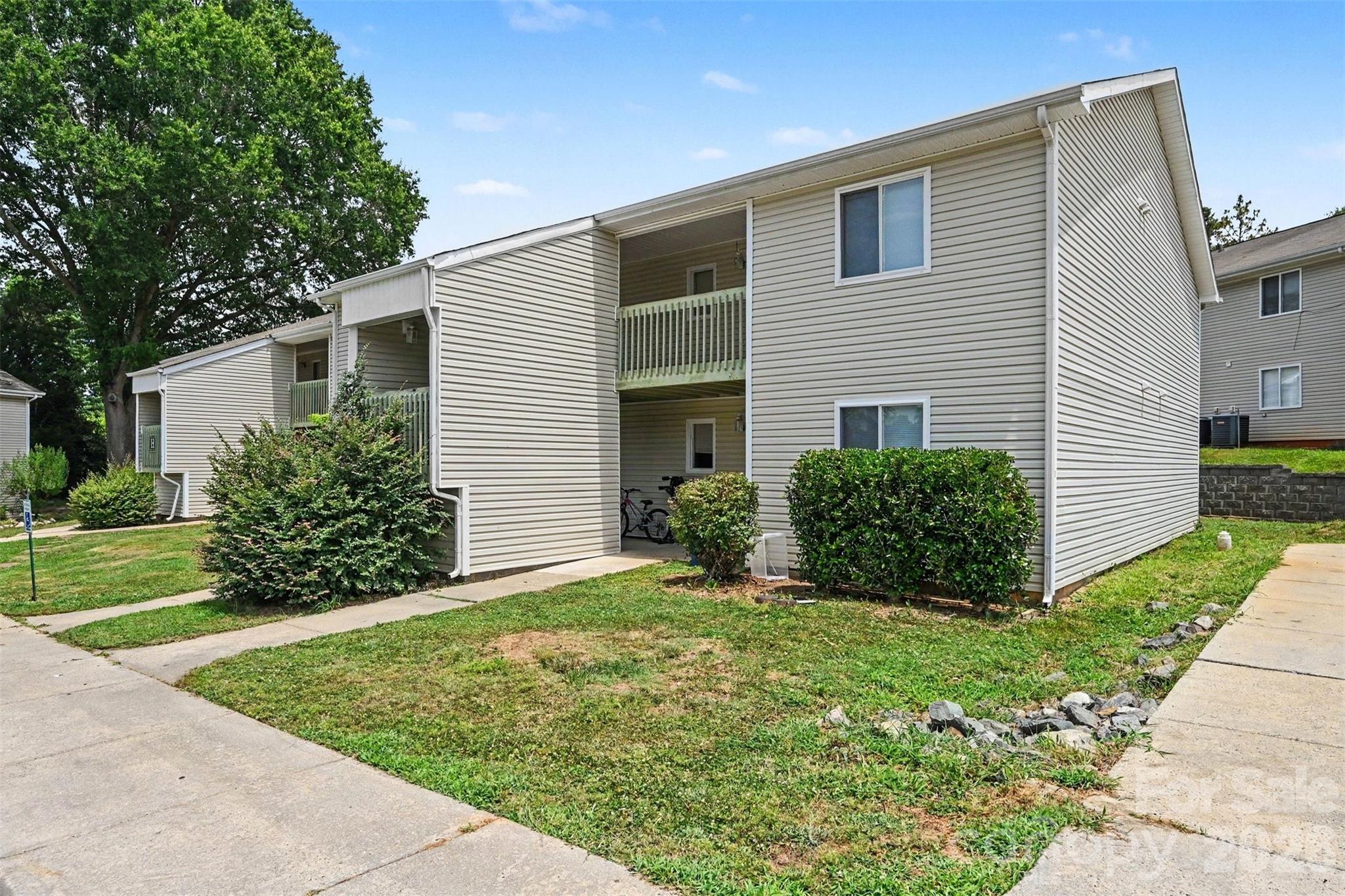 1654 Eagles Place