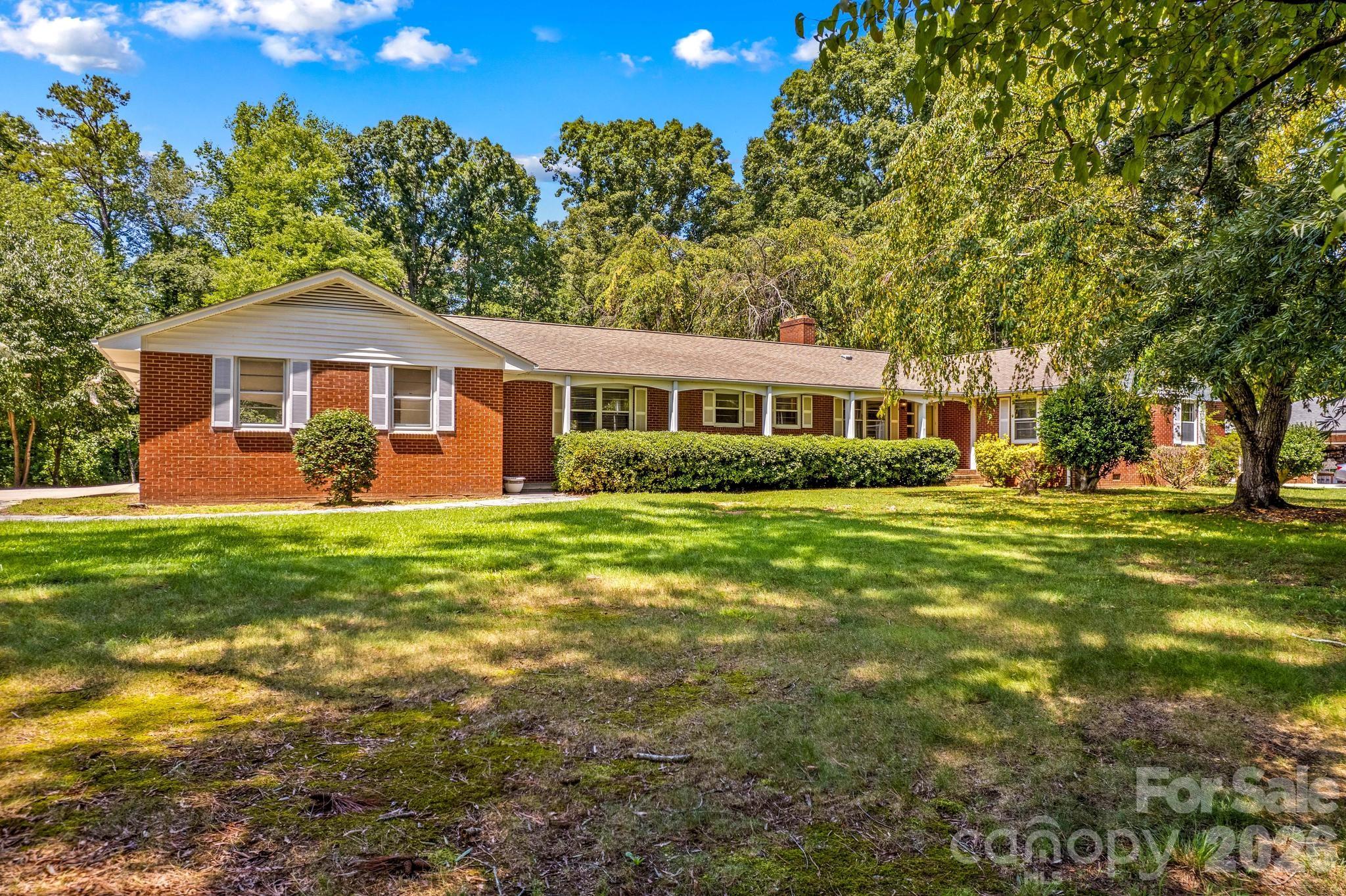 875 Bonanza Drive