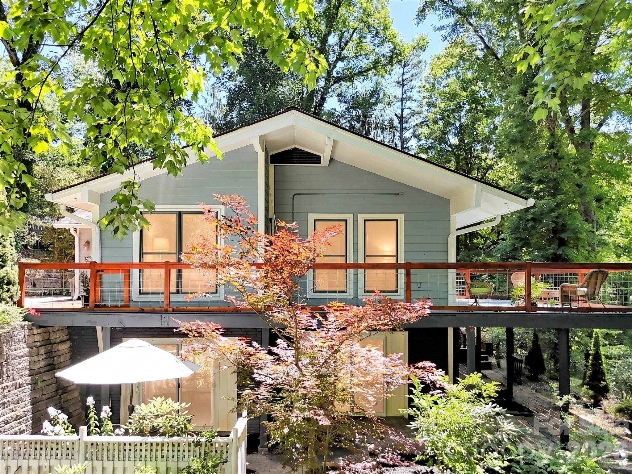 28 Wake Street, Waynesville