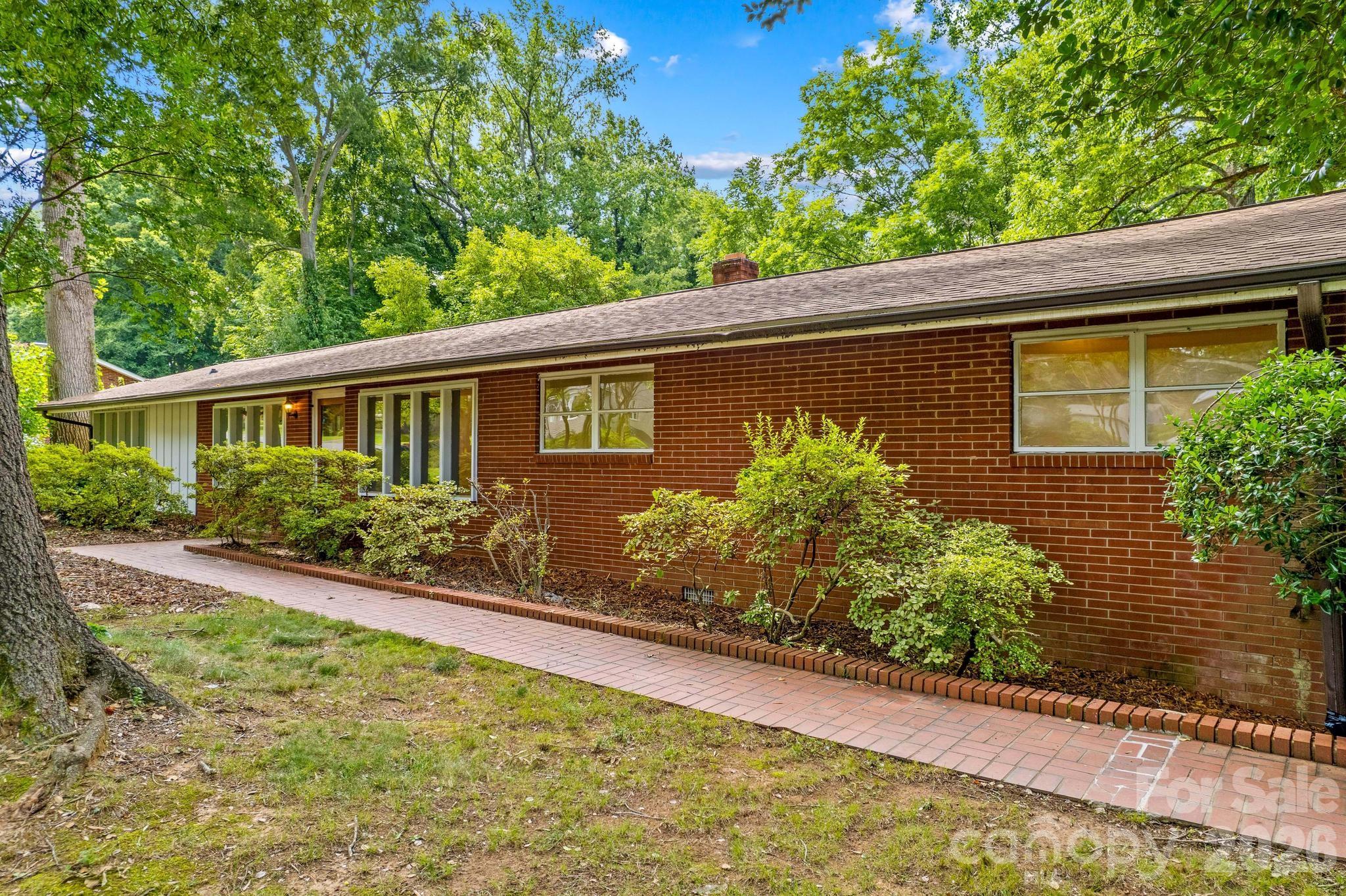 1221 Forestdale Drive