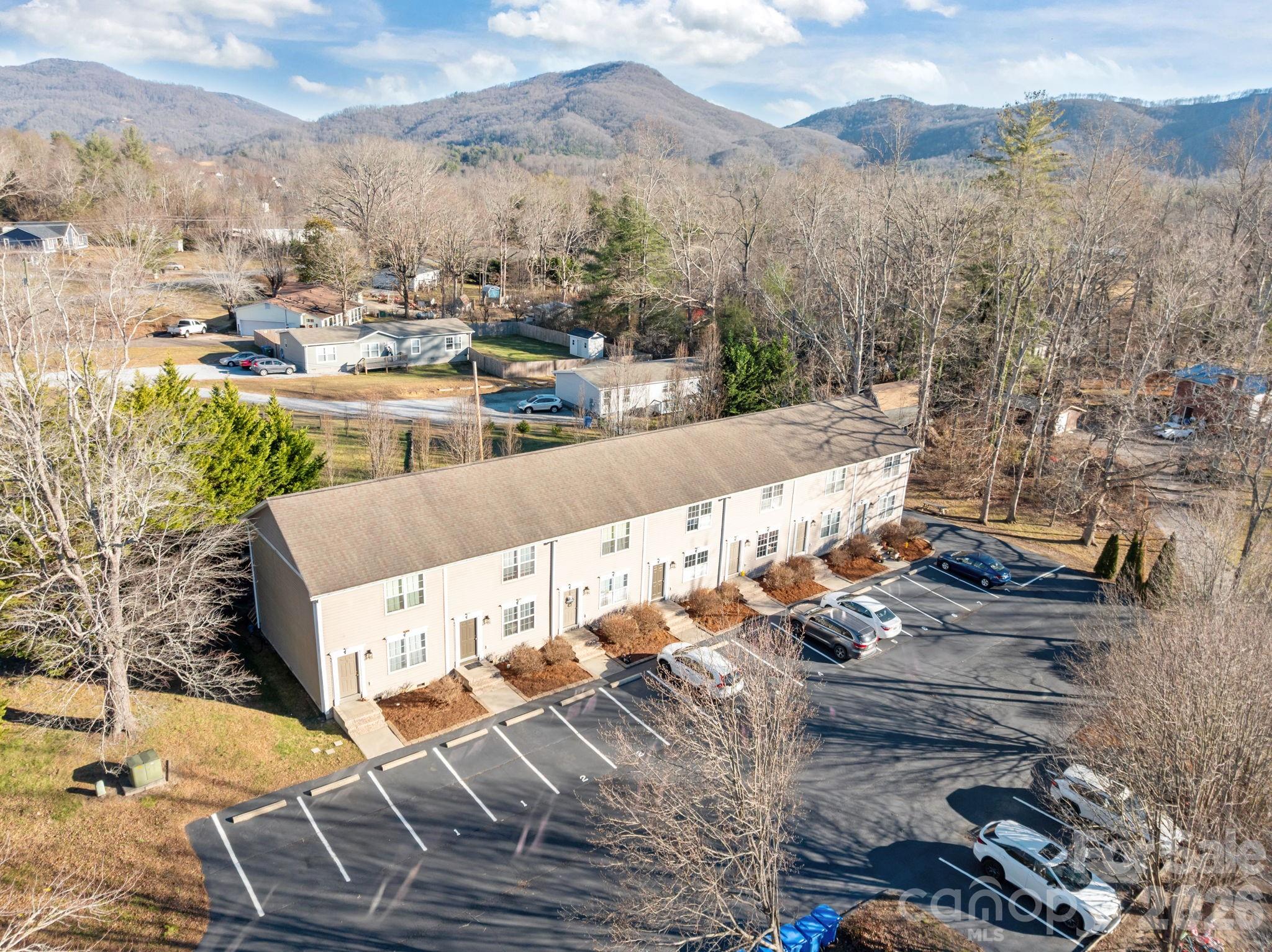 4 Meadow Glen Drive property