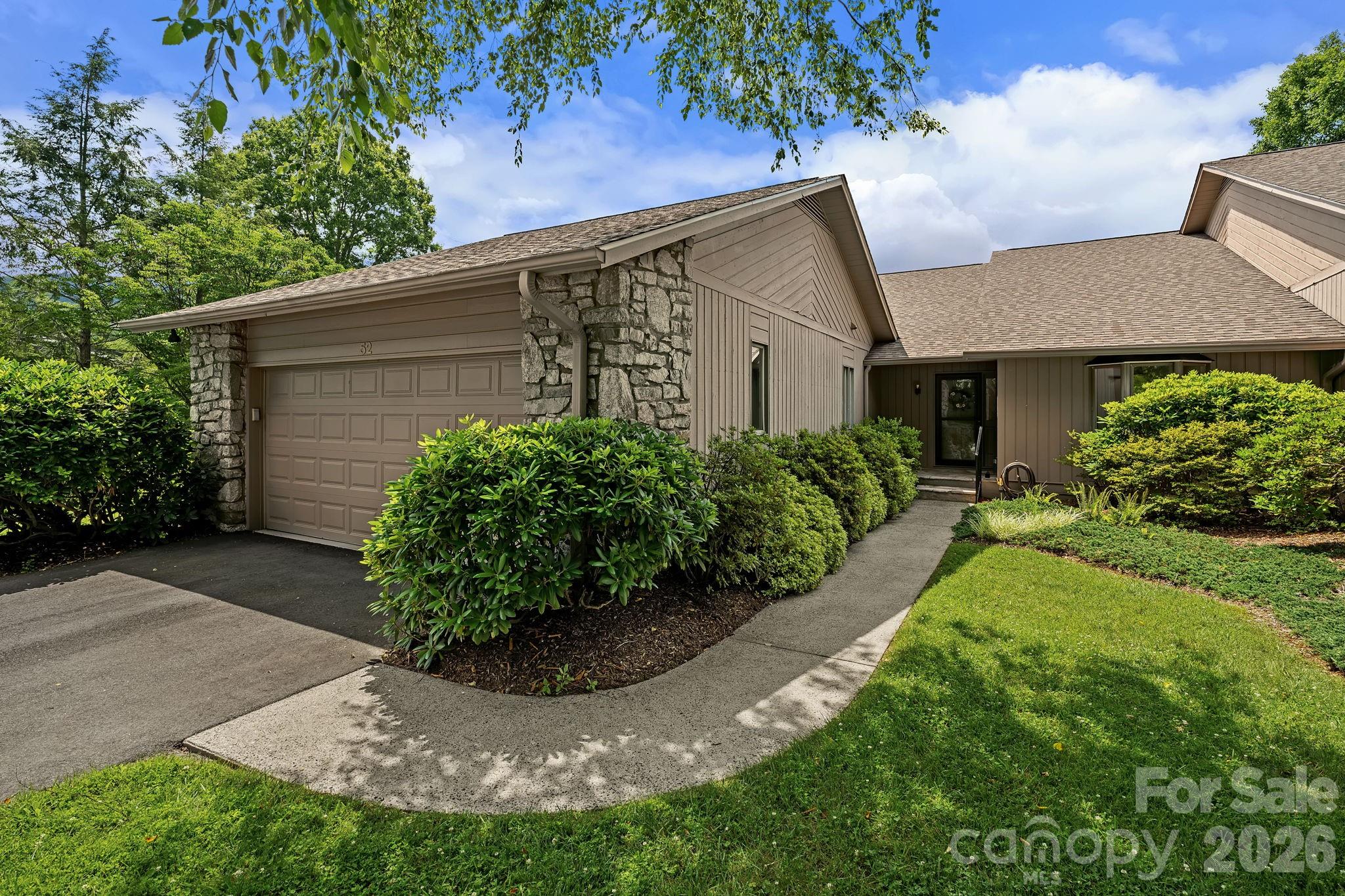 52 Clubside Drive