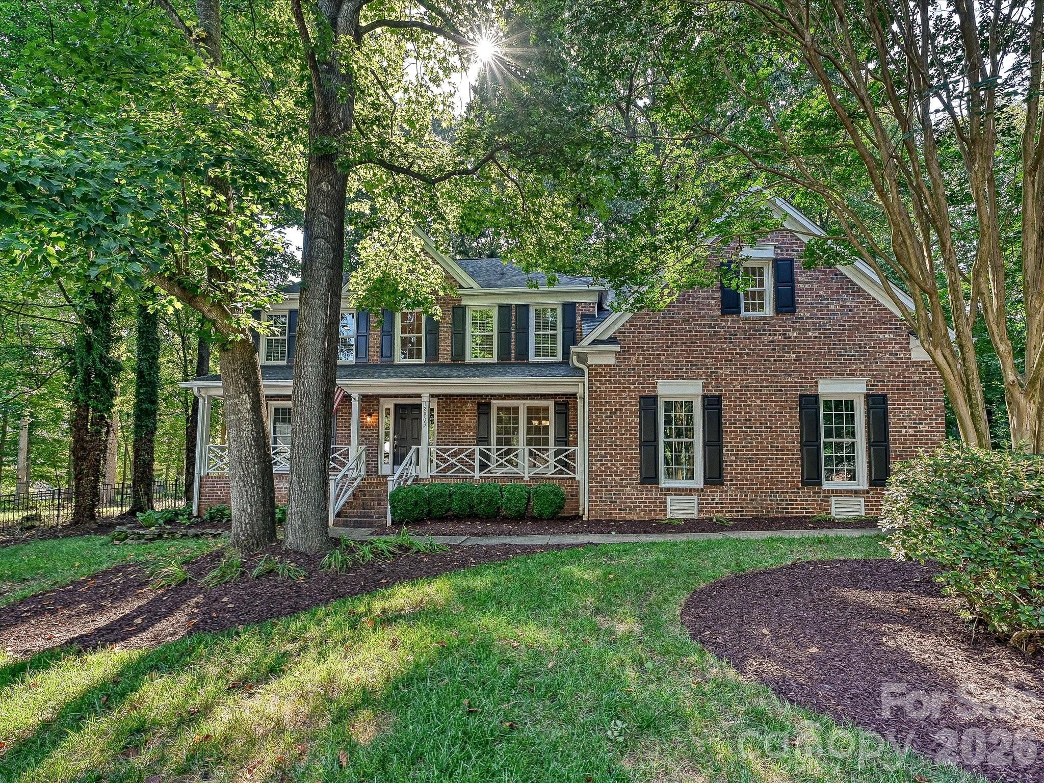 12903 Fallcross Court