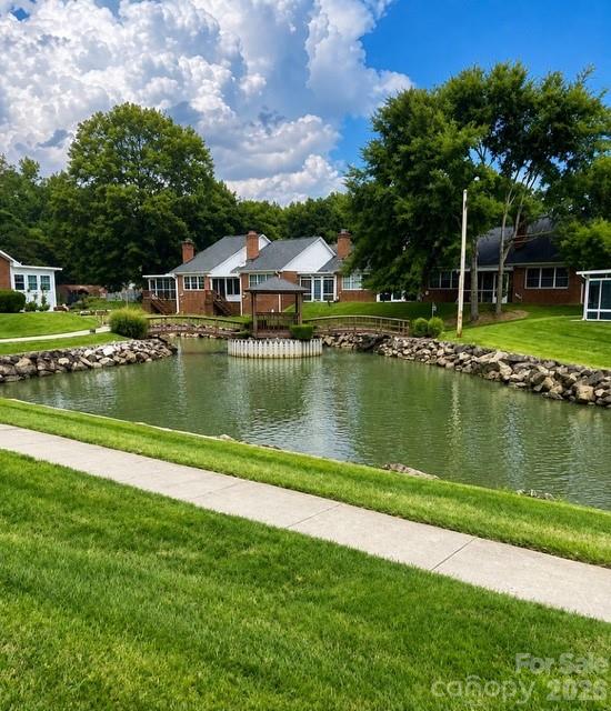 19940 Oak Leaf Circle property