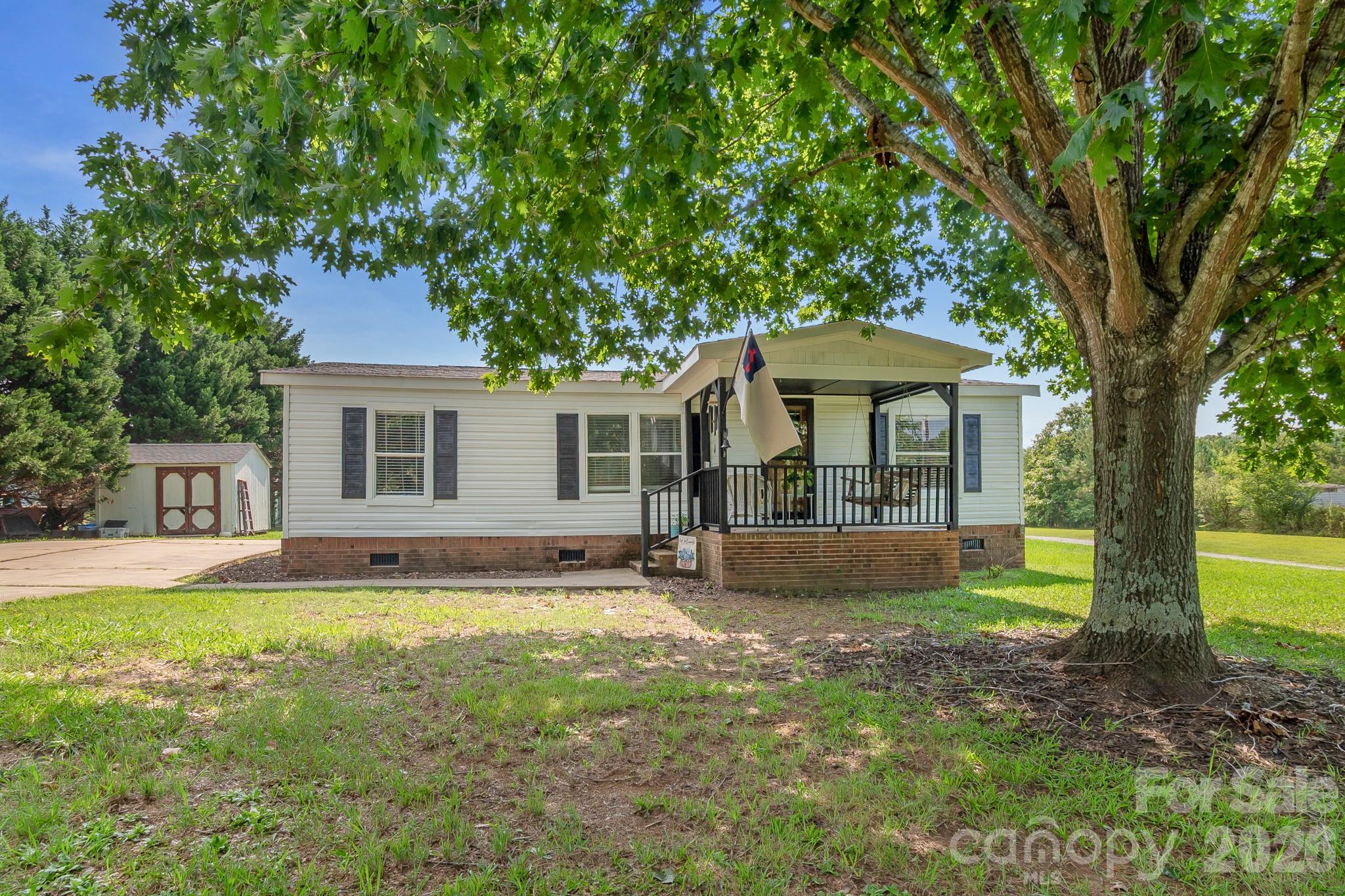 2412 Walnut Road