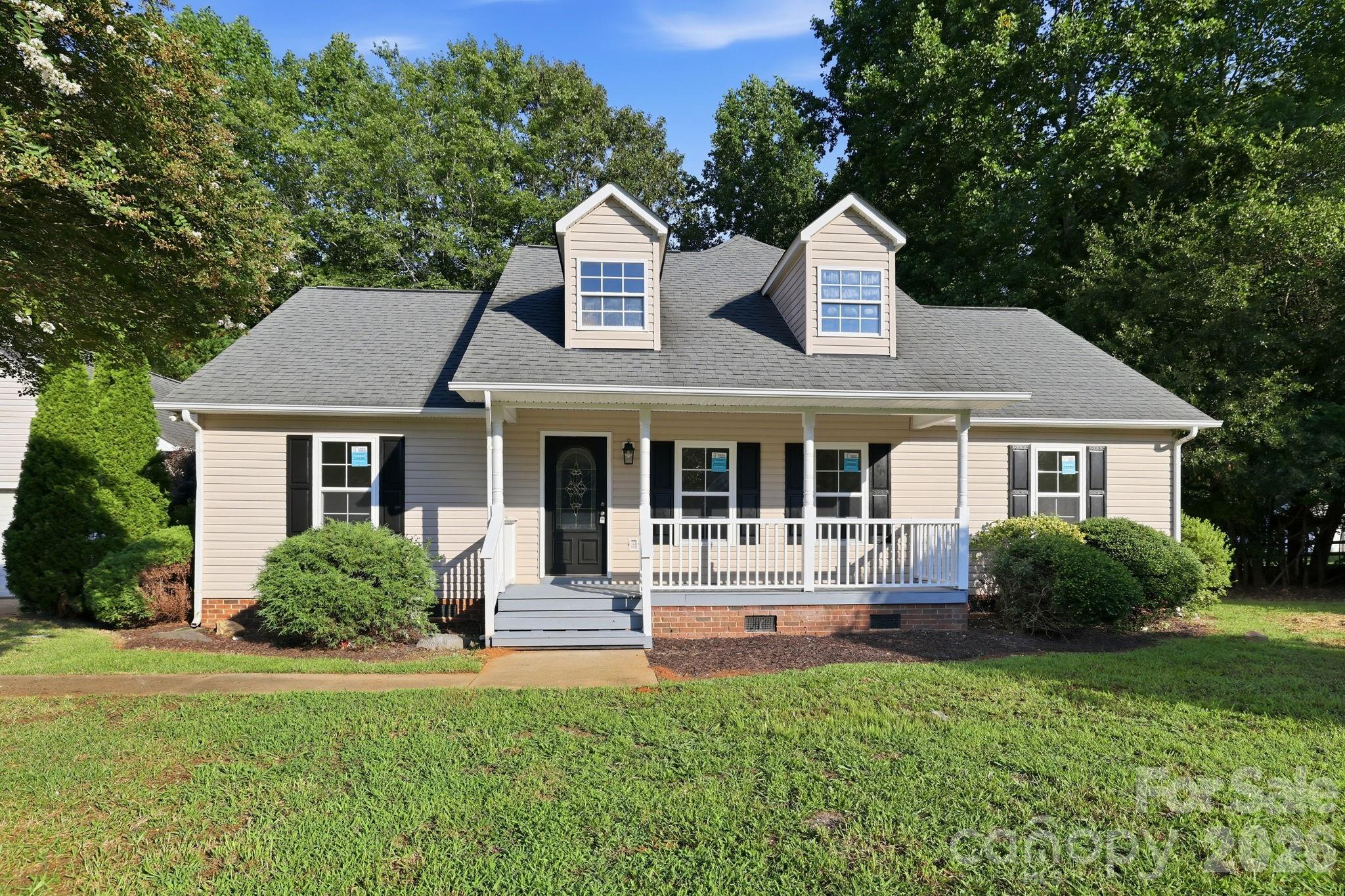 910 Little Brook Circle