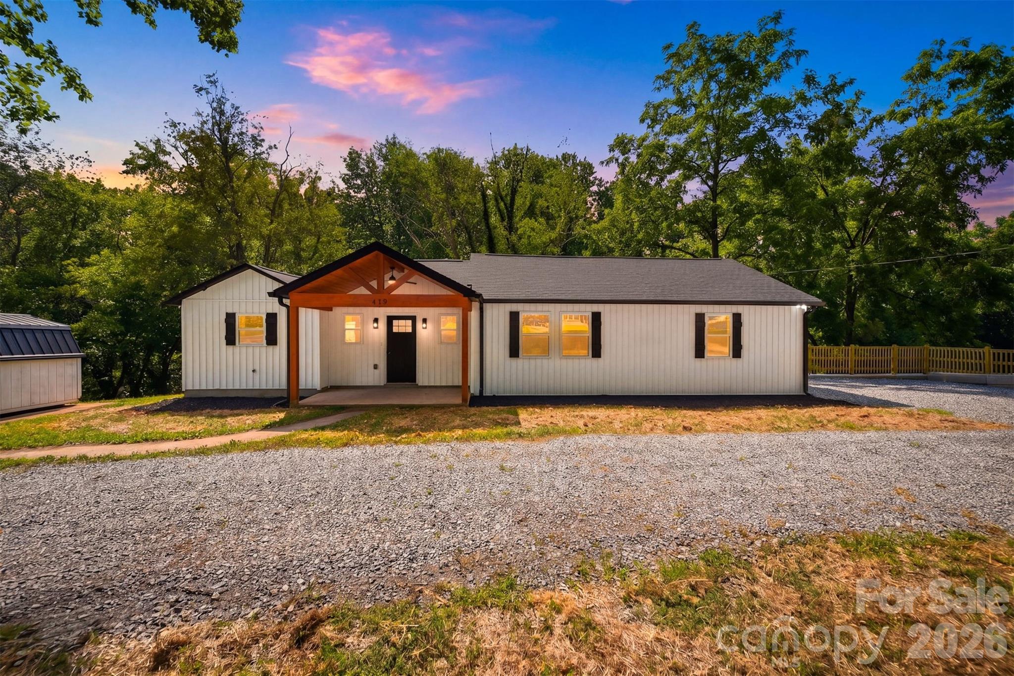 419 Rockyford Street, Morganton