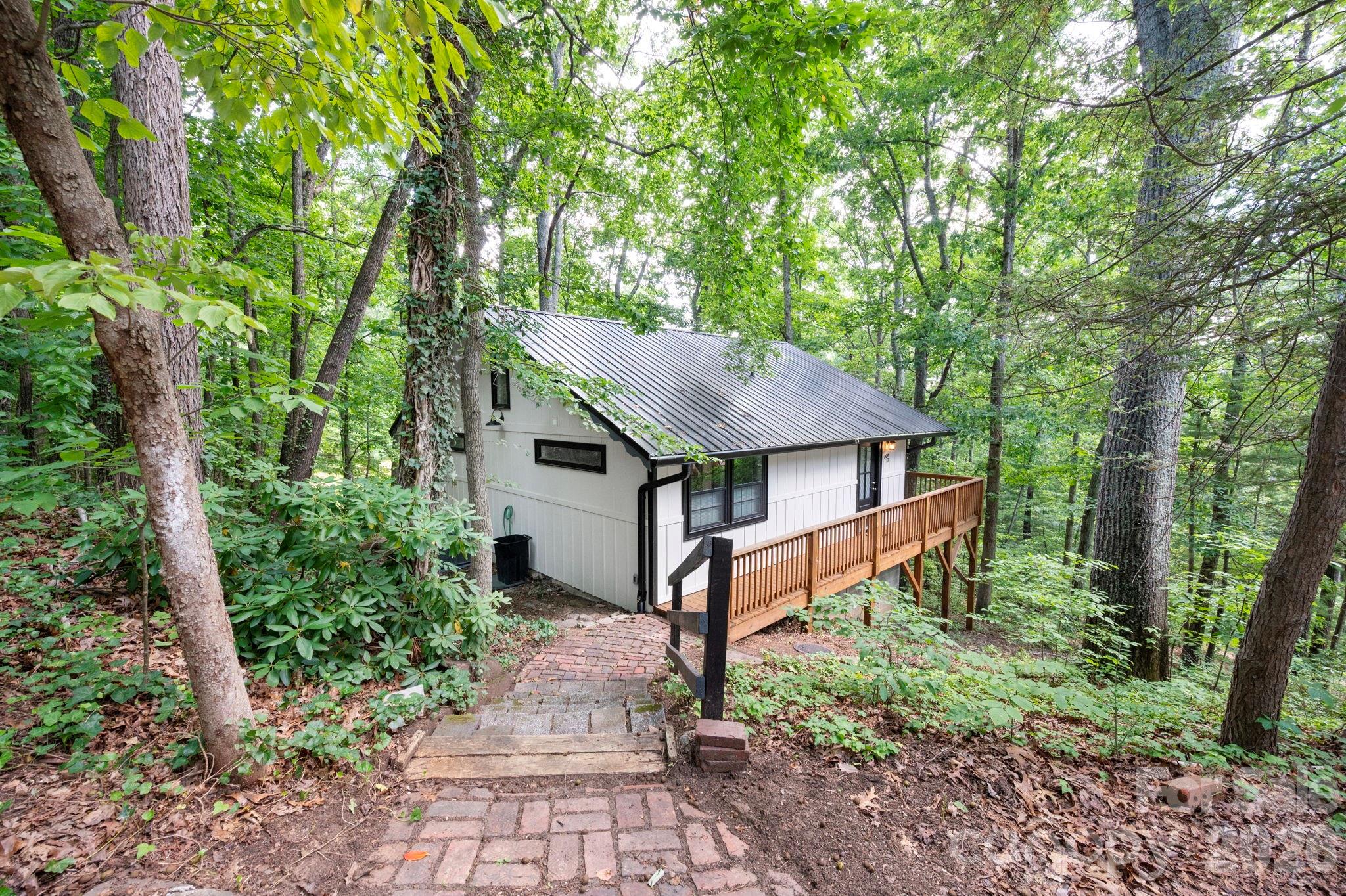 17 Woodhaven Place