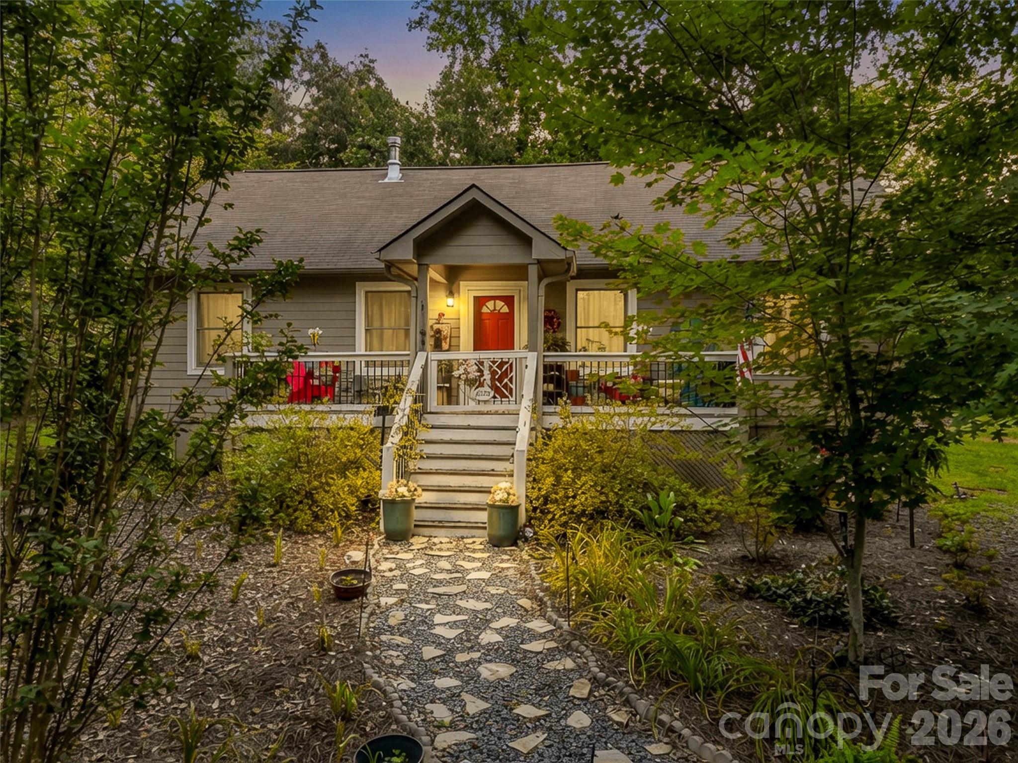 412 Whitestone Circle