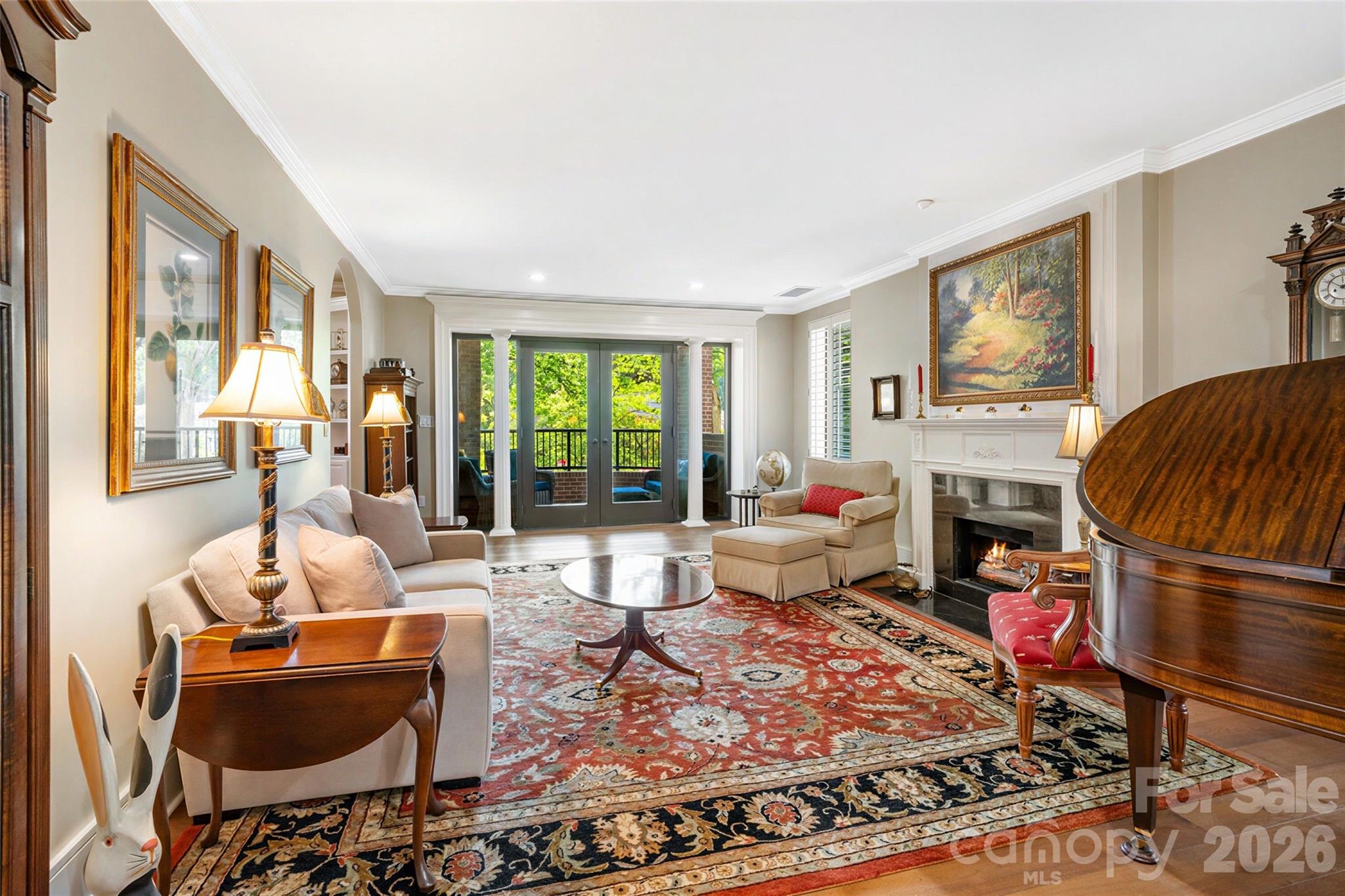 810 Cherokee Road
