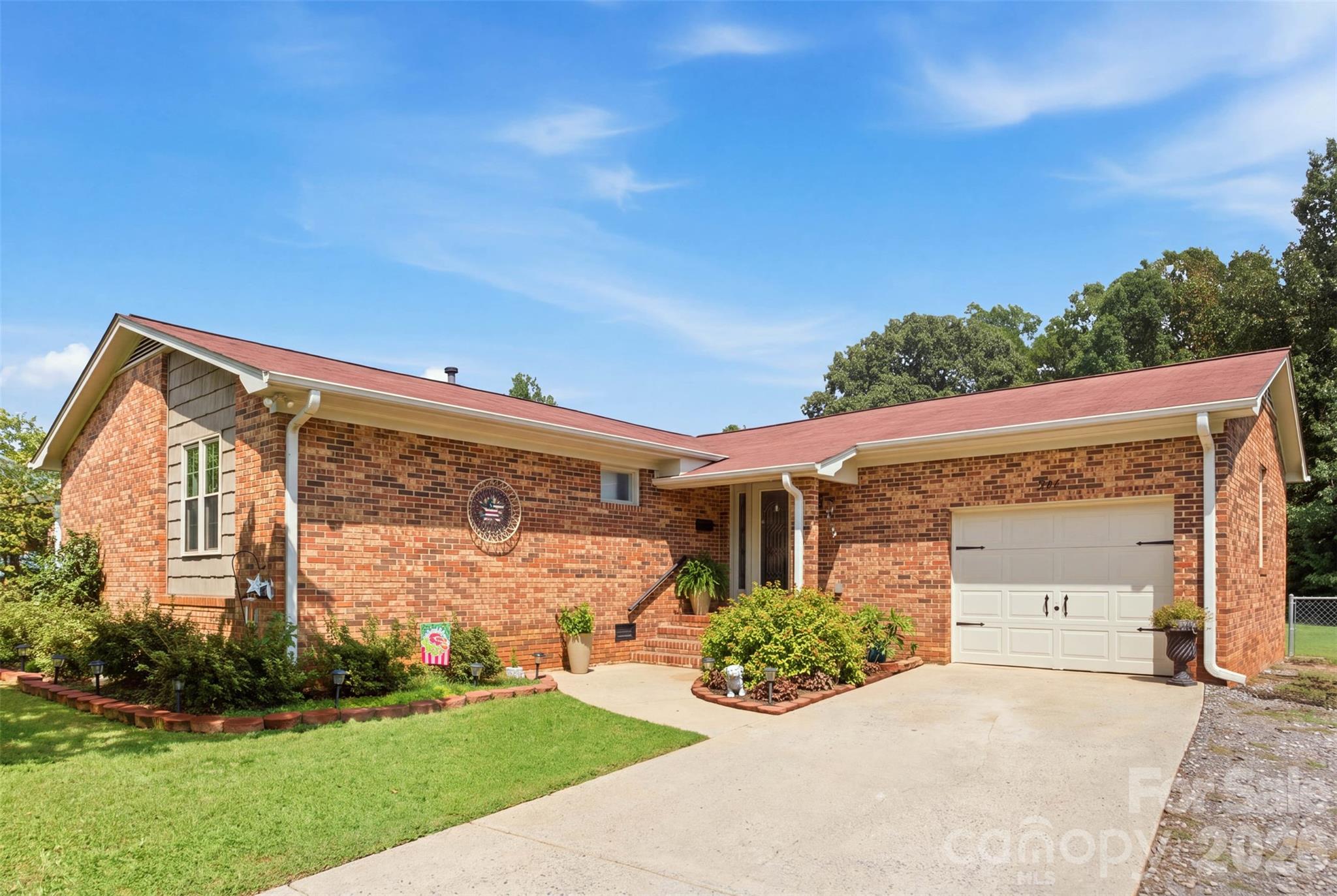 502 Ellenwood Drive