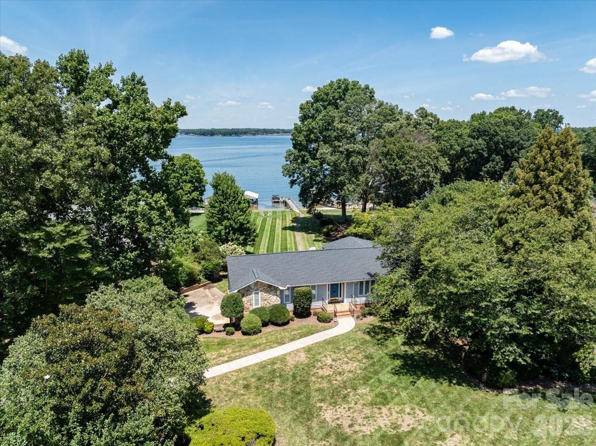 118 Teakwood Lane