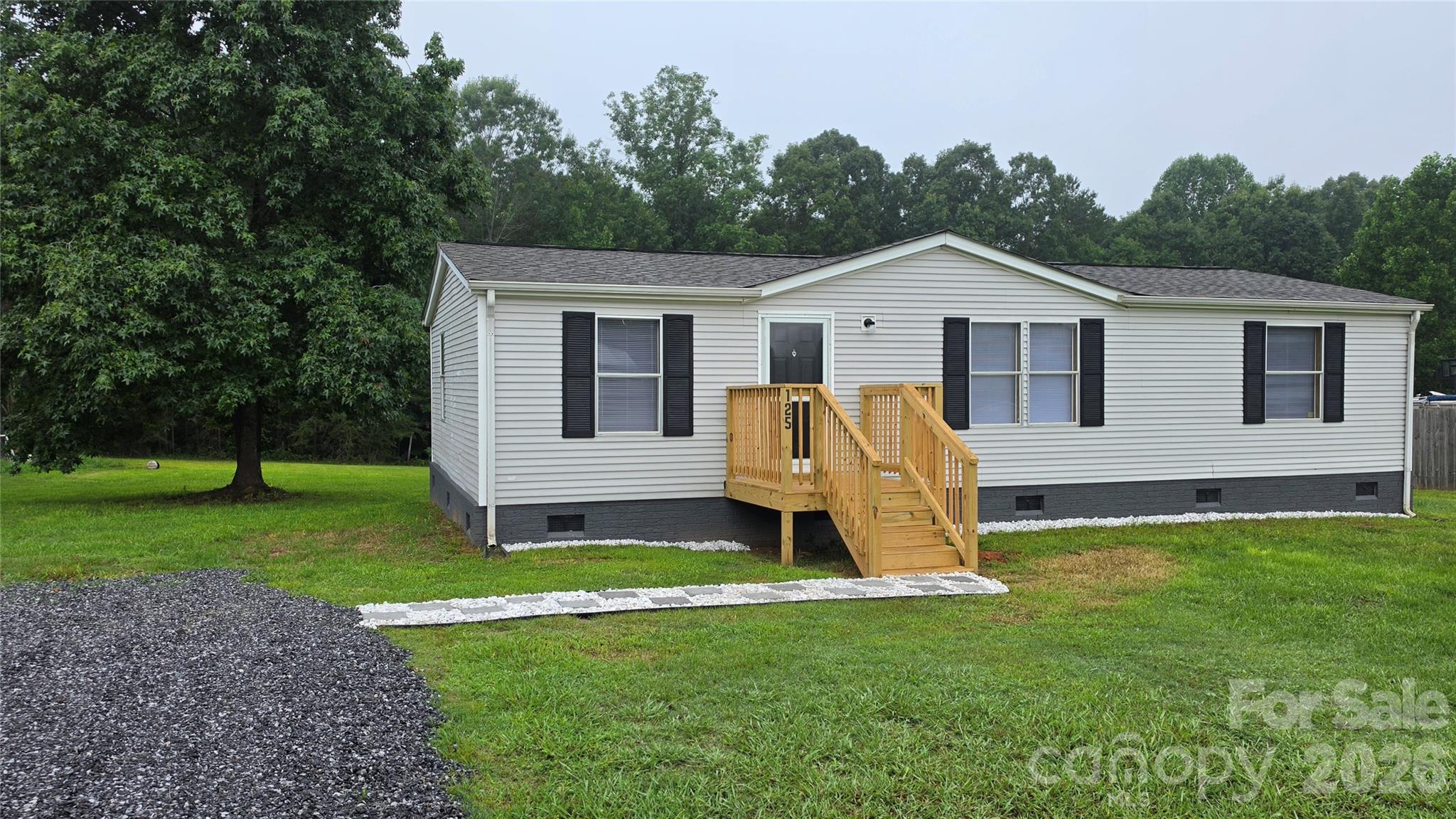 125 Robins Hill Lane